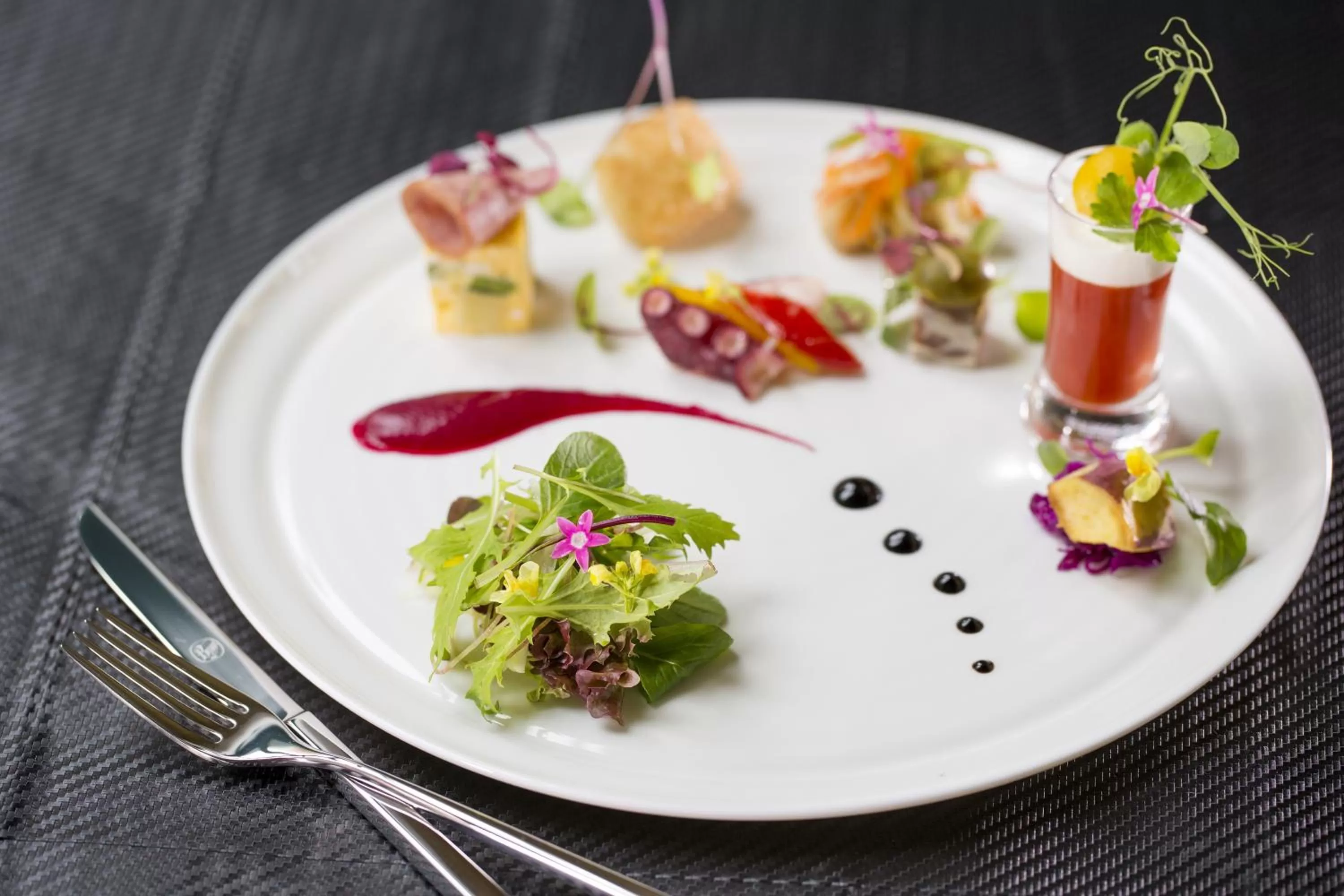 Food in Hotel Monterey Kobe