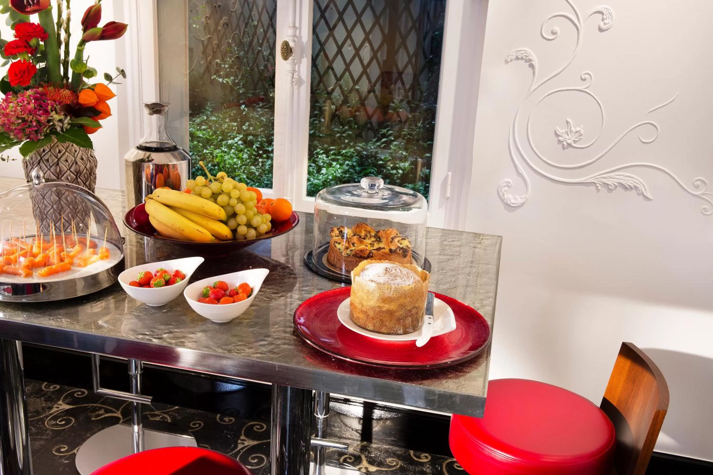 Breakfast in Hotel Ares Eiffel