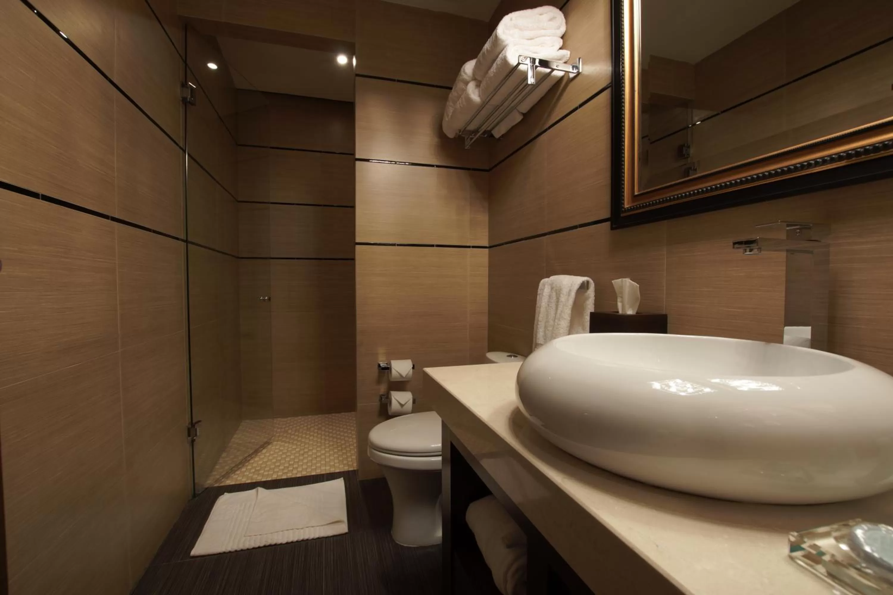 Bathroom in 1850 Hotel Boutique