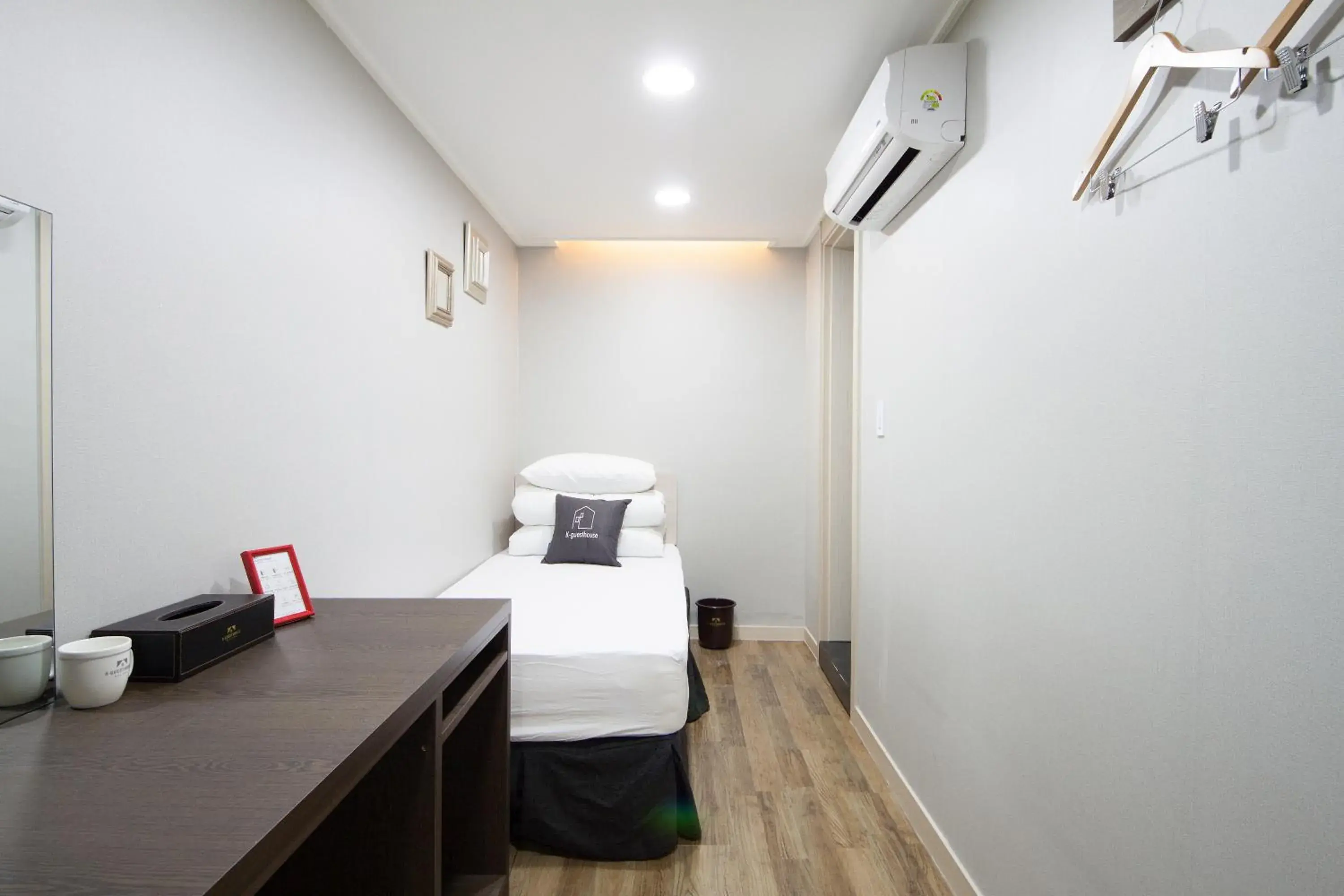 Bedroom, Coffee/Tea Facilities in K-Guesthouse Premium Gangnam 1