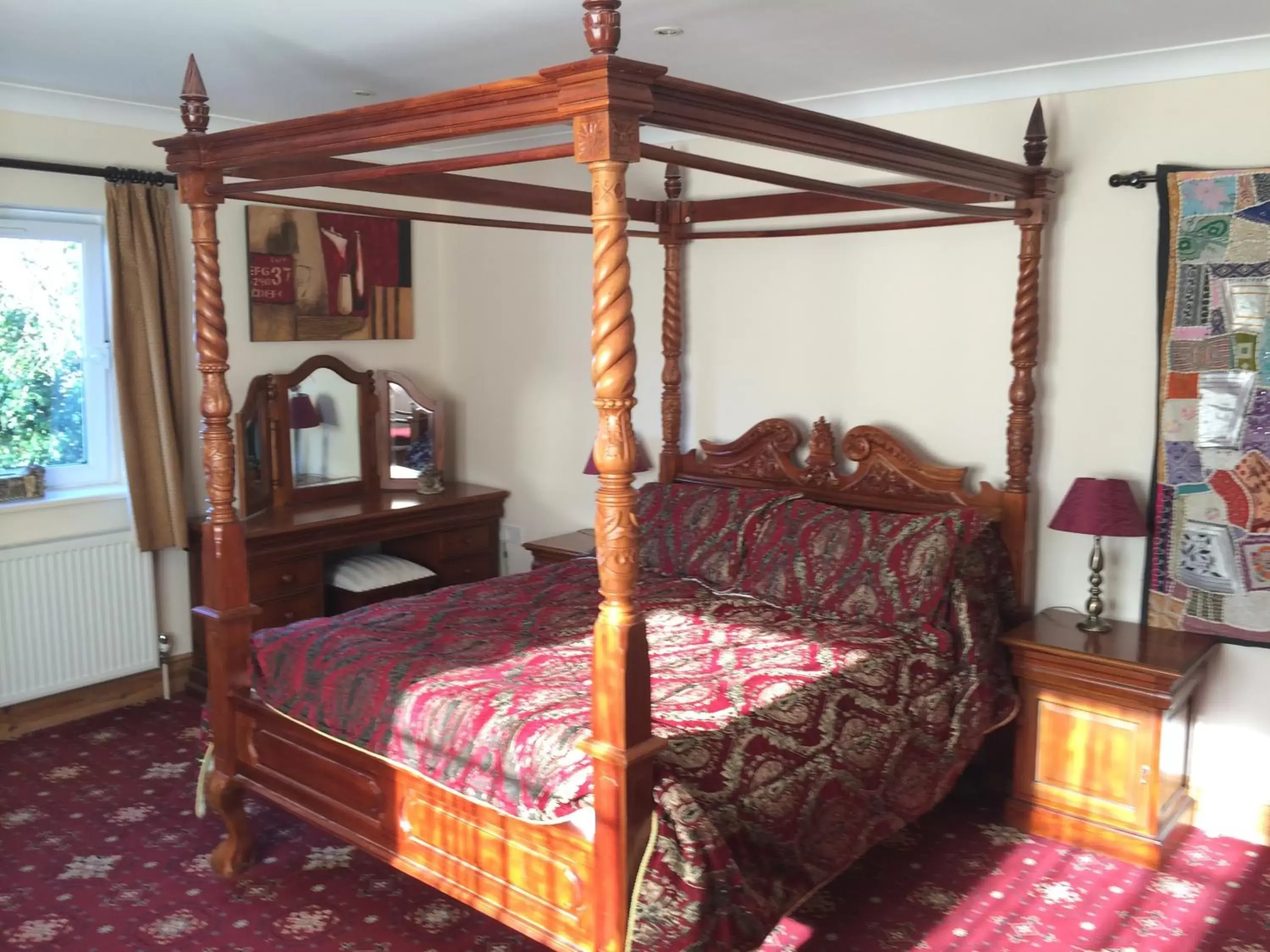 Bedroom in Hunters Lodge Inn