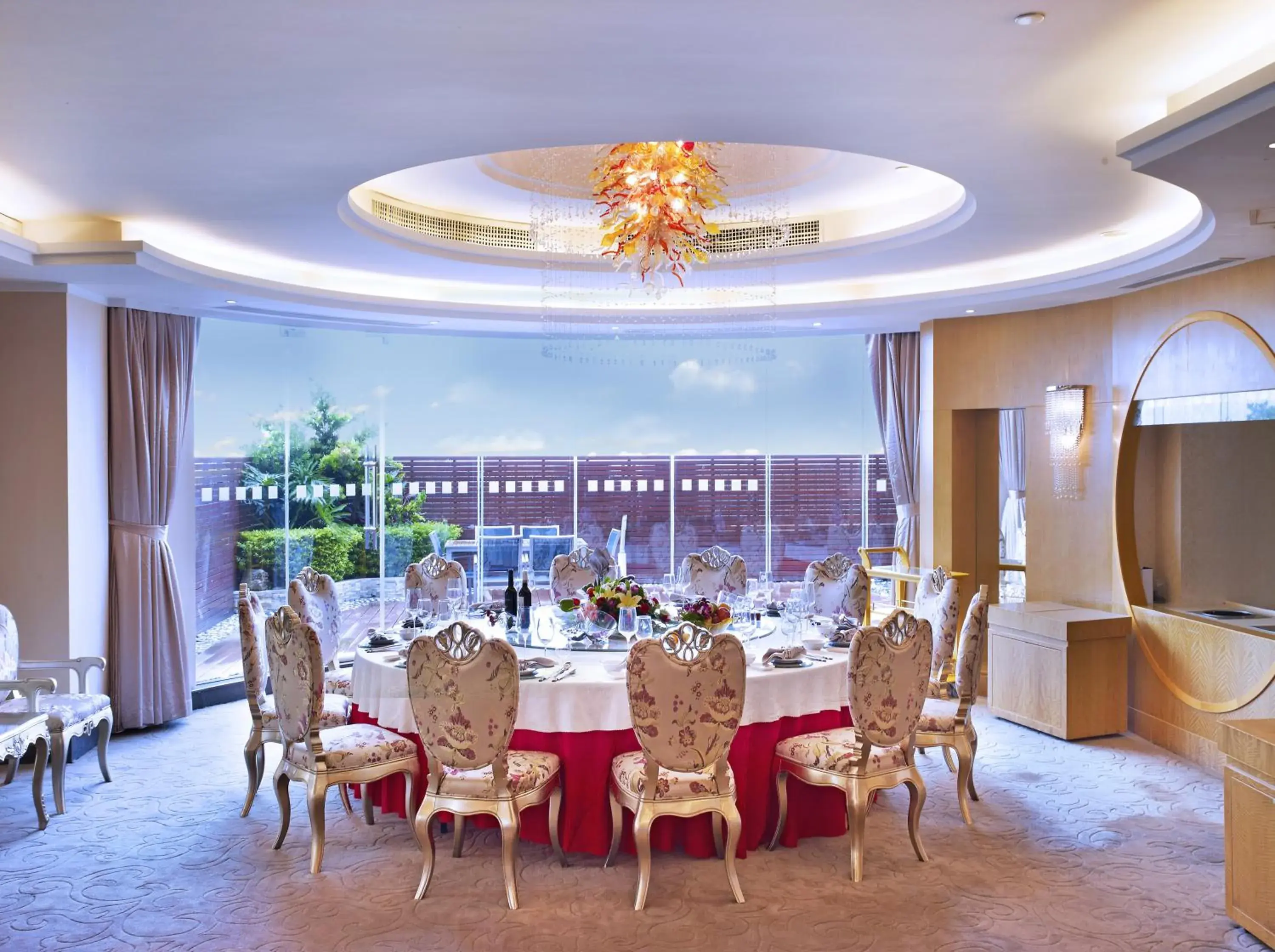 Restaurant/Places to Eat in Cinese Hotel Dongguan Shijie