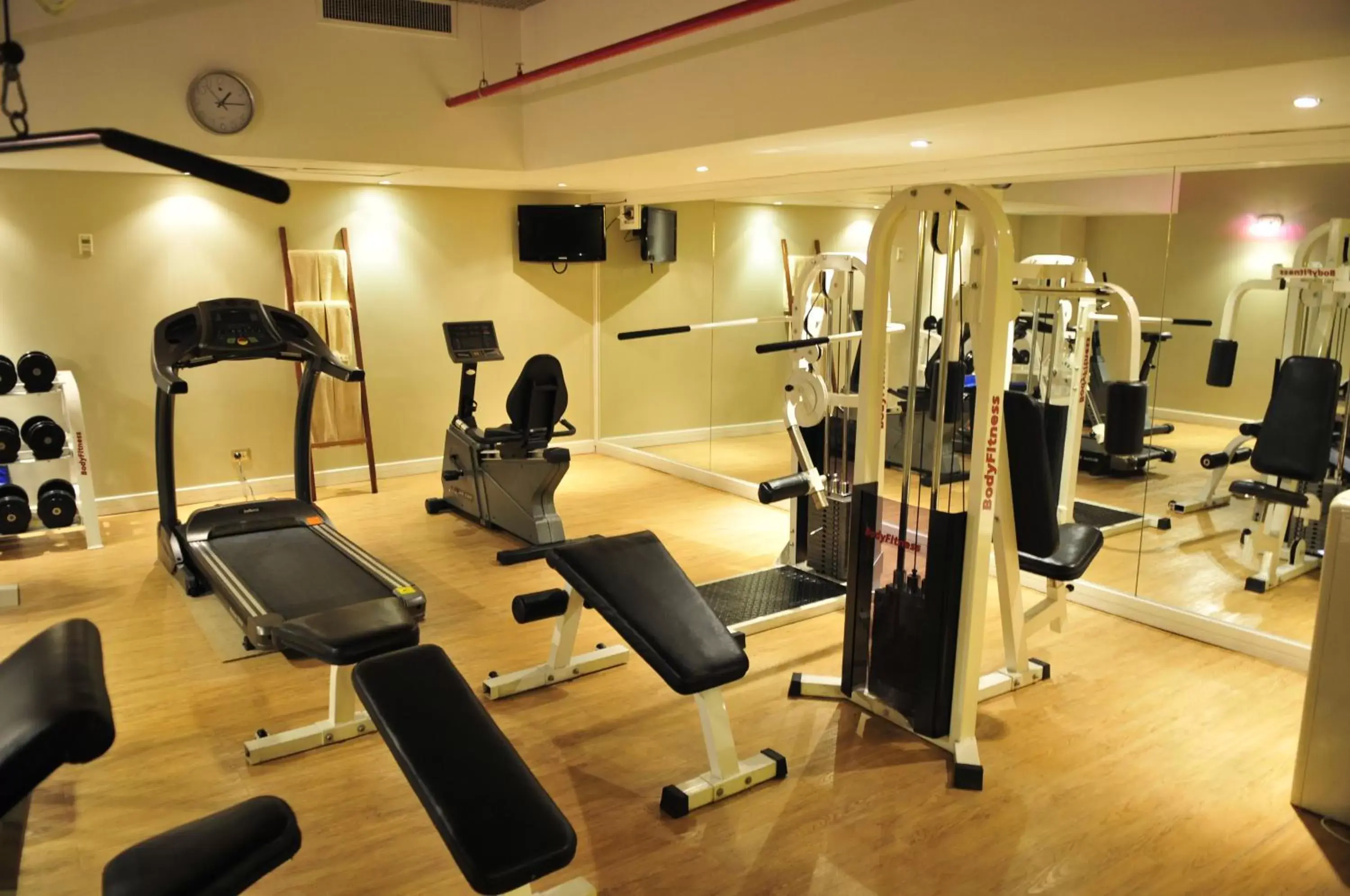 Fitness centre/facilities, Fitness Center/Facilities in Loi Suites Recoleta Hotel