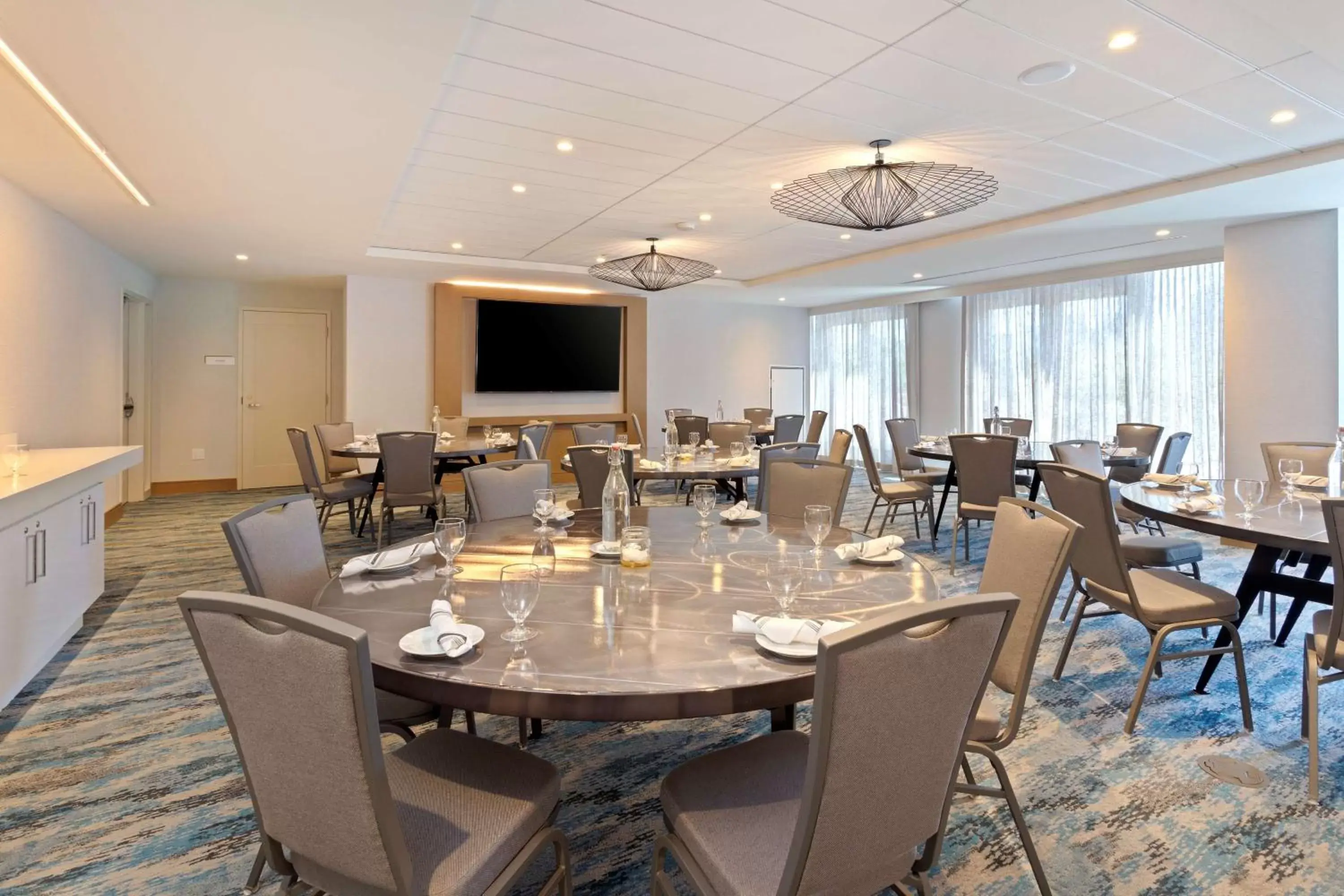 Meeting/conference room, Restaurant/Places to Eat in Hilton Garden Inn Boston Brookline, Ma