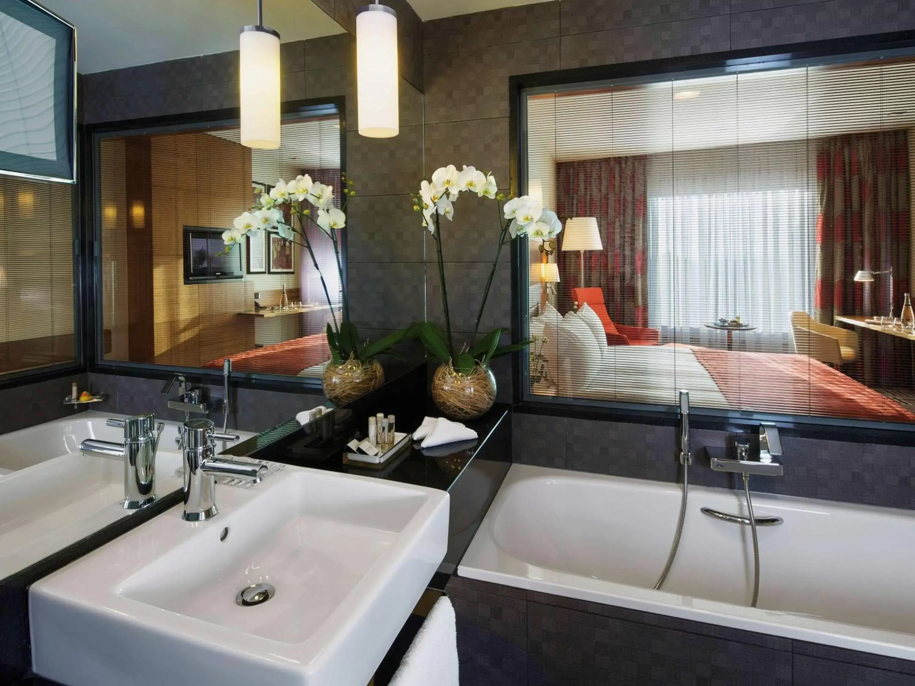 Photo of the whole room, Bathroom in Movenpick Hotel Ankara