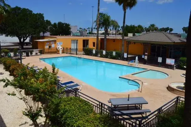 Pool view, Swimming Pool in Americas Best Value Inn Laredo