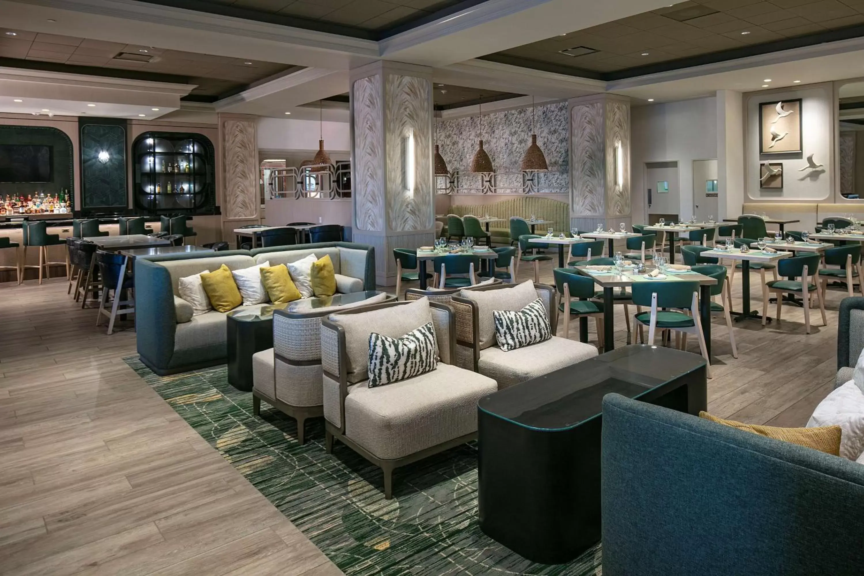 Restaurant/places to eat, Lounge/Bar in Hilton St. Petersburg Carillon Park