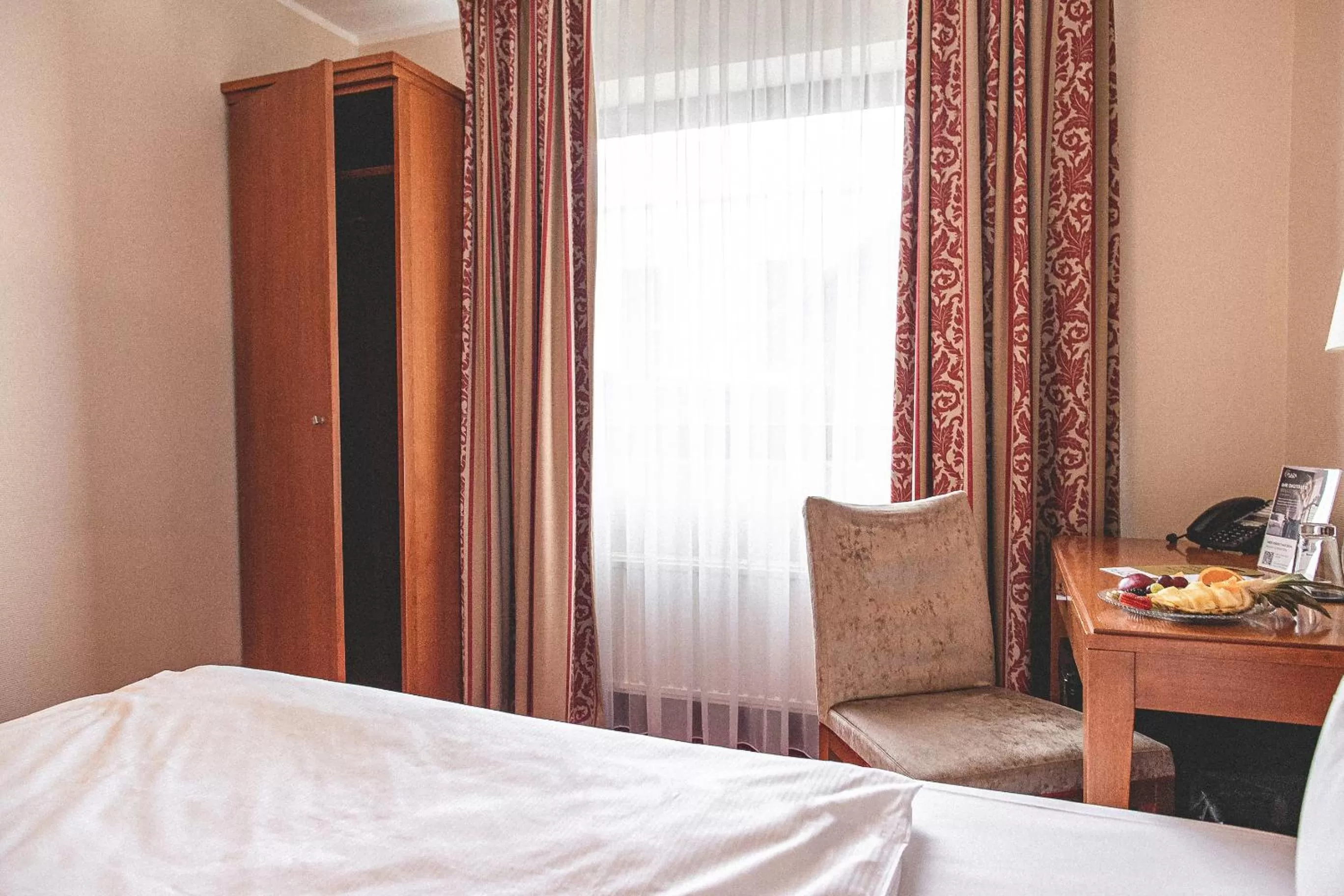 Photo of the whole room, Bed in PLAZA INN Recklinghausen