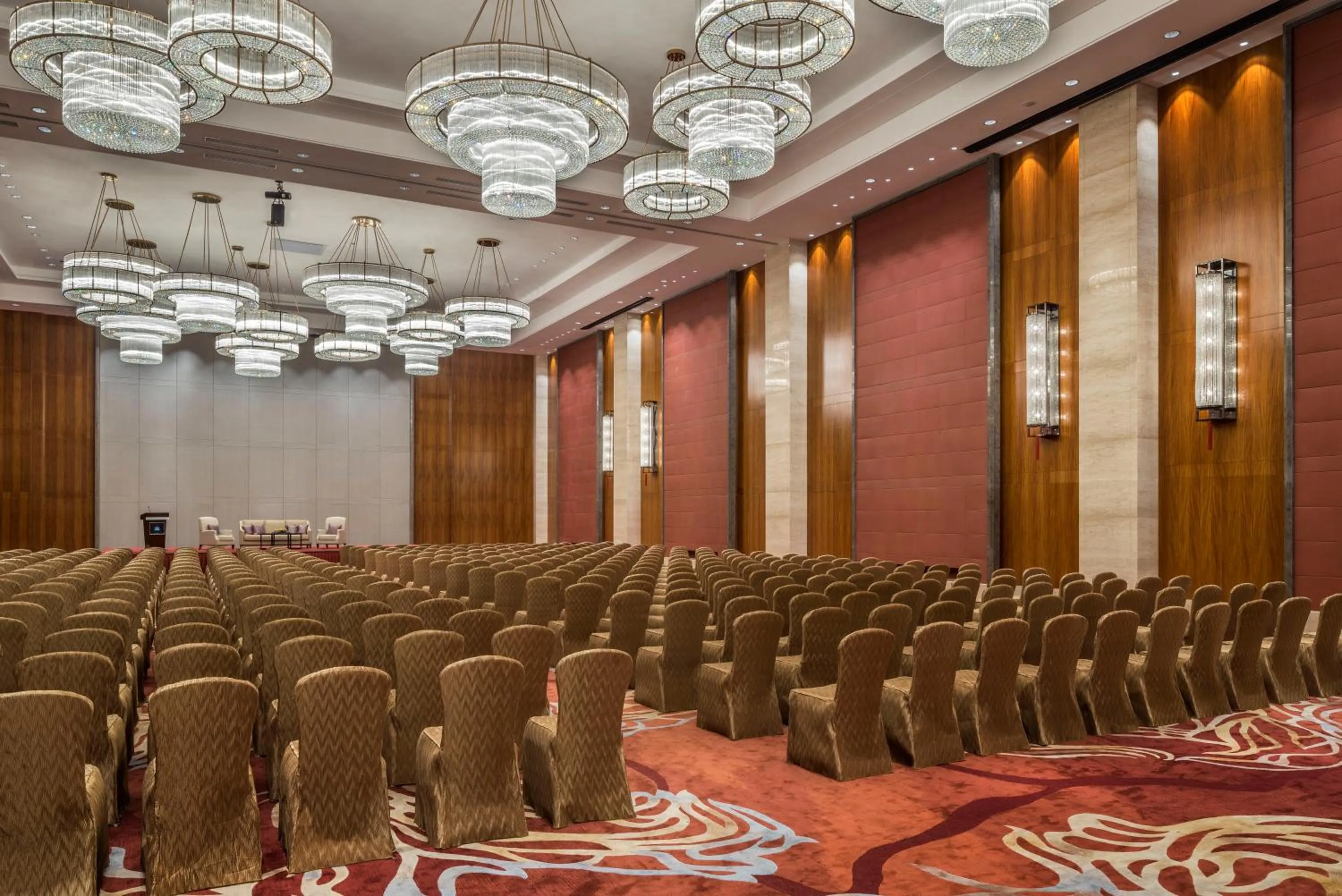 Banquet/Function facilities in HUALUXE Yangjiang City Center
