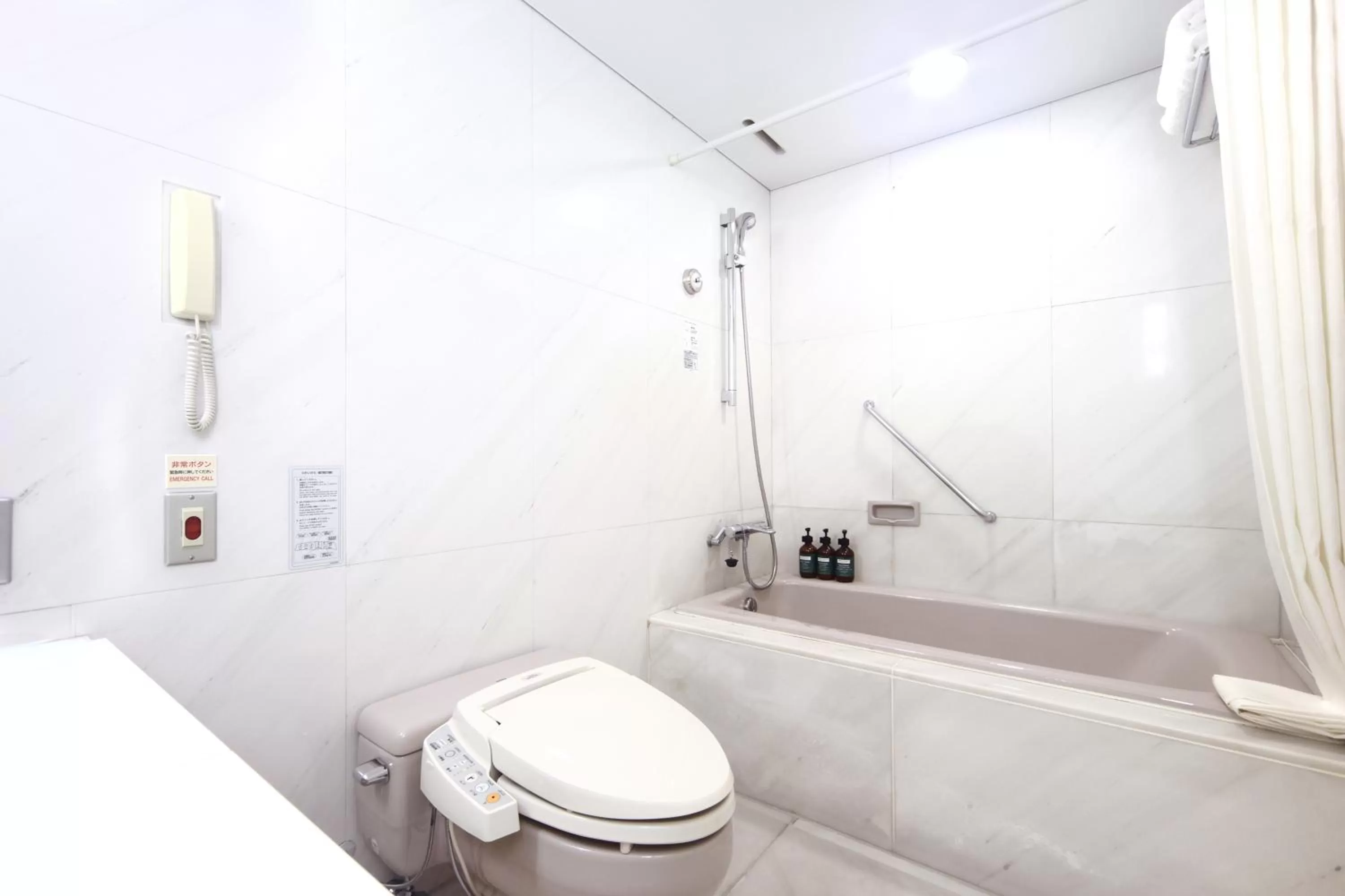 Bathroom in ANA Crowne Plaza Kobe by IHG