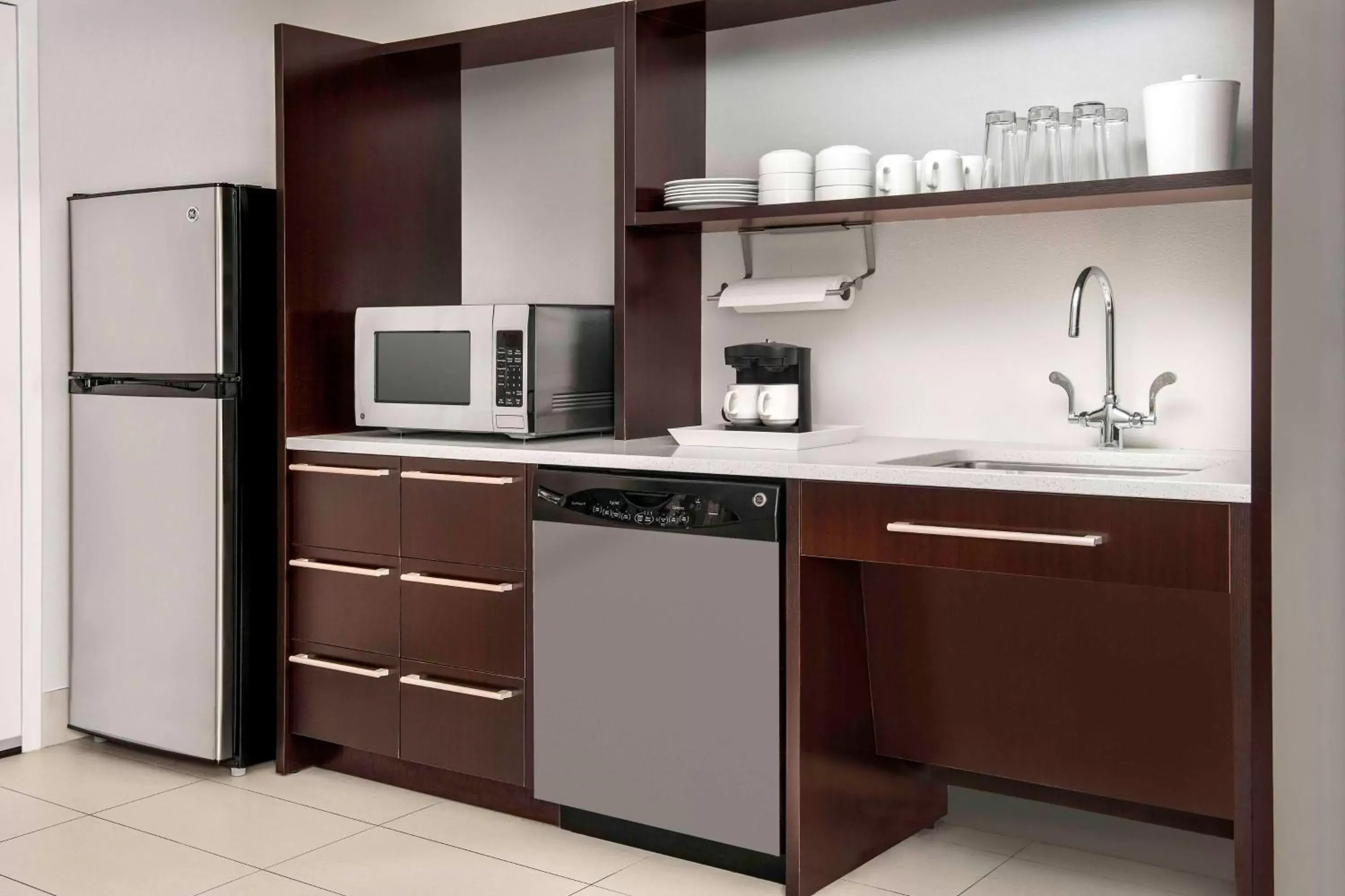 Kitchen or kitchenette, Kitchen/Kitchenette in Home2 Suites by Hilton Lexington University / Medical Center