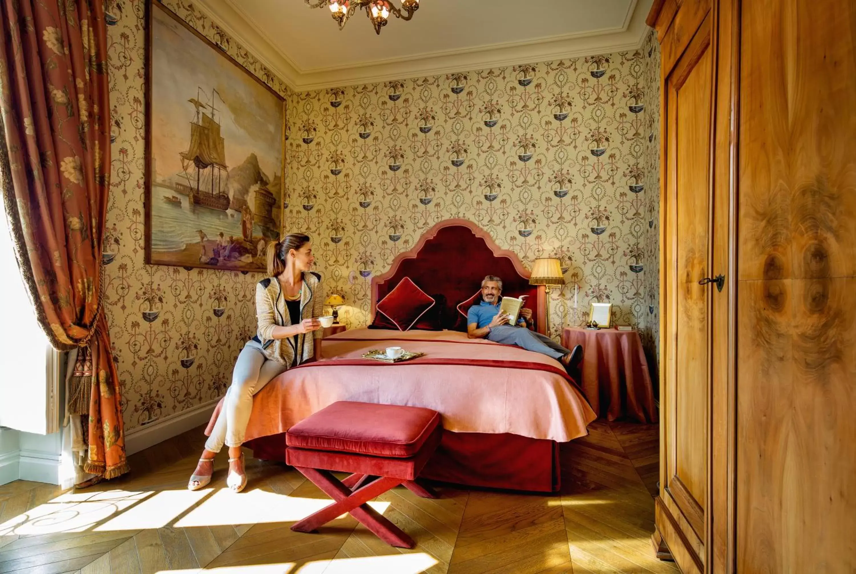 Photo of the whole room, Bed in Château Pape Clément