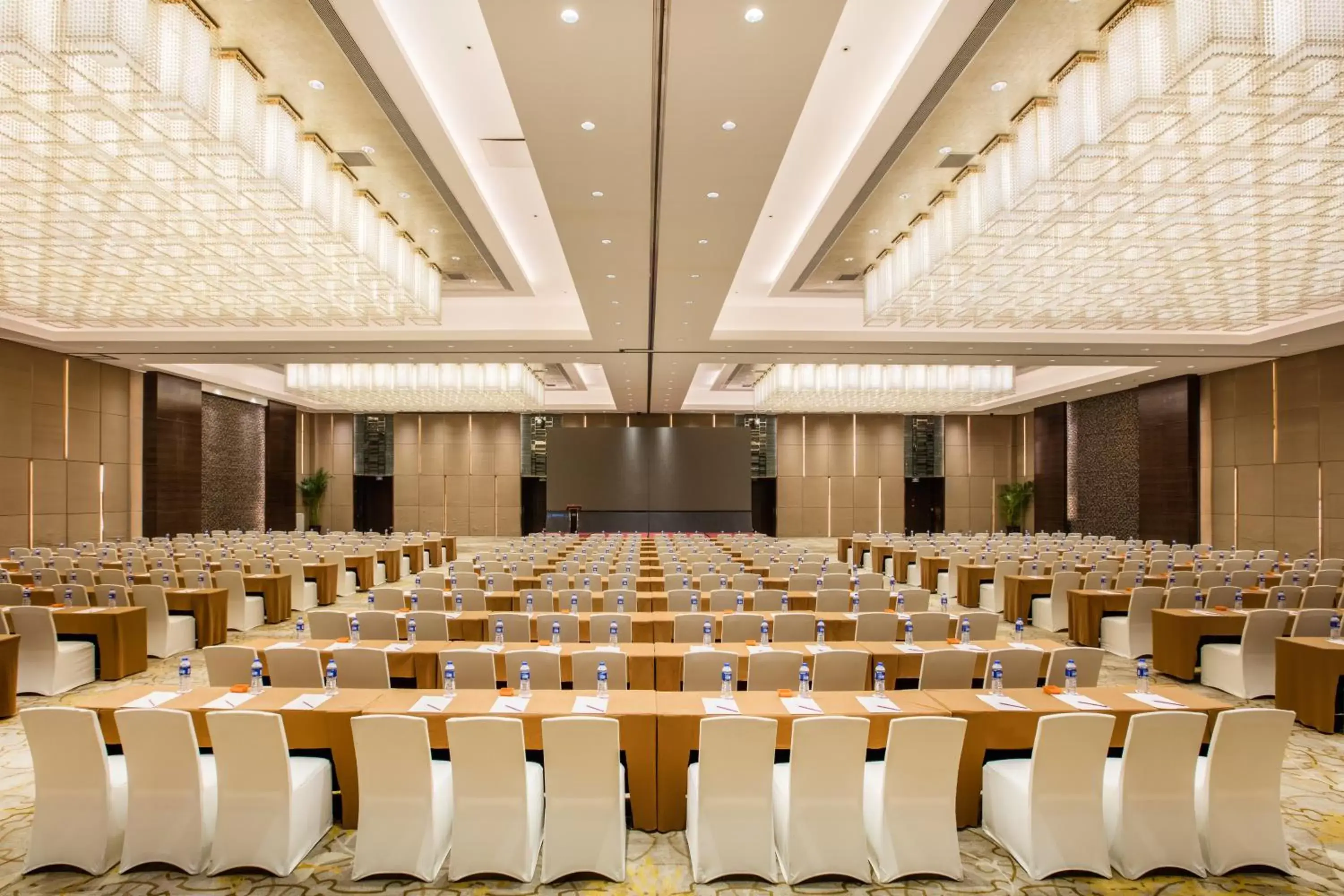 Banquet/Function facilities in Crowne Plaza Nanjing Jiangning, an IHG Hotel