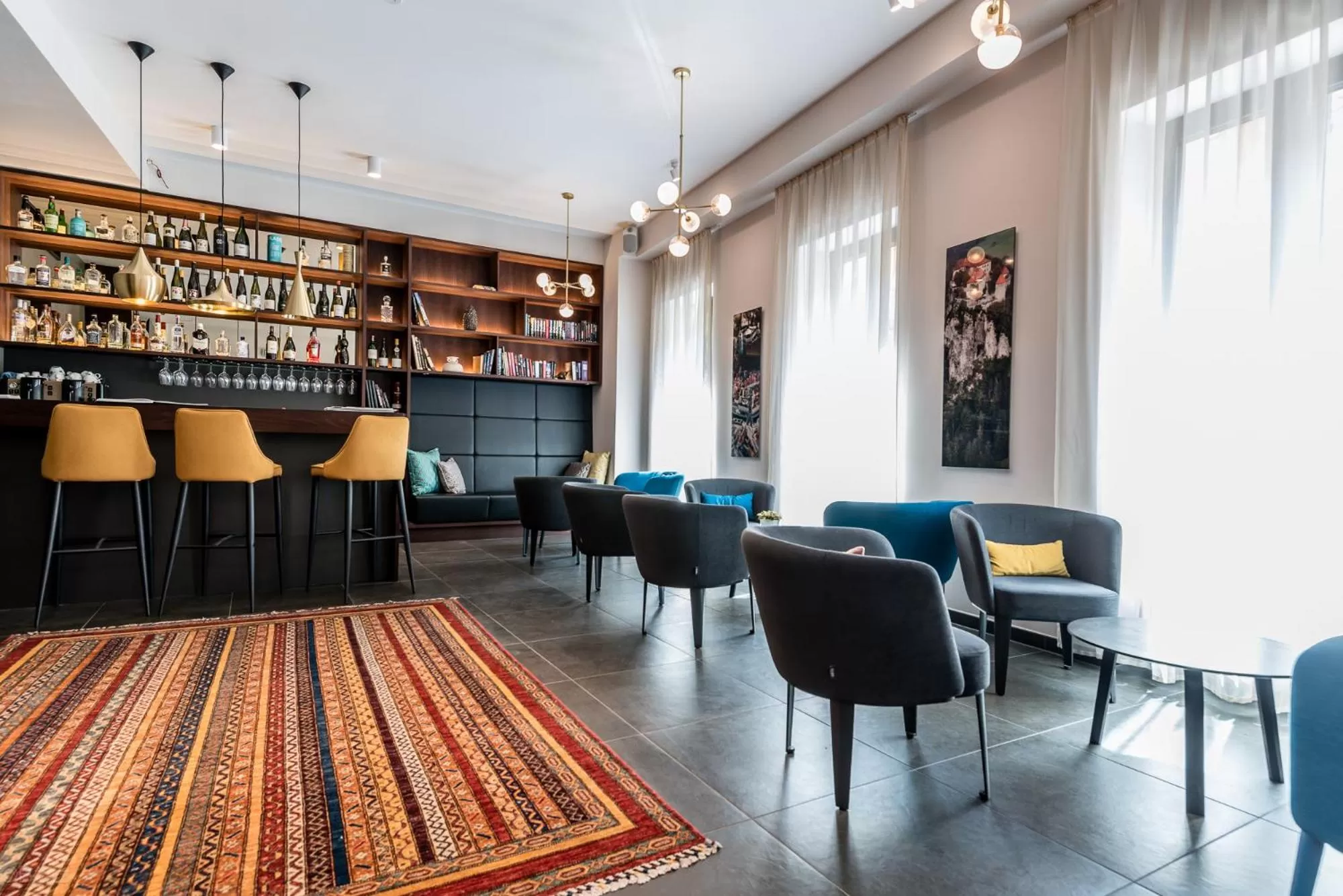 Communal lounge/ TV room in Hotel Mrak