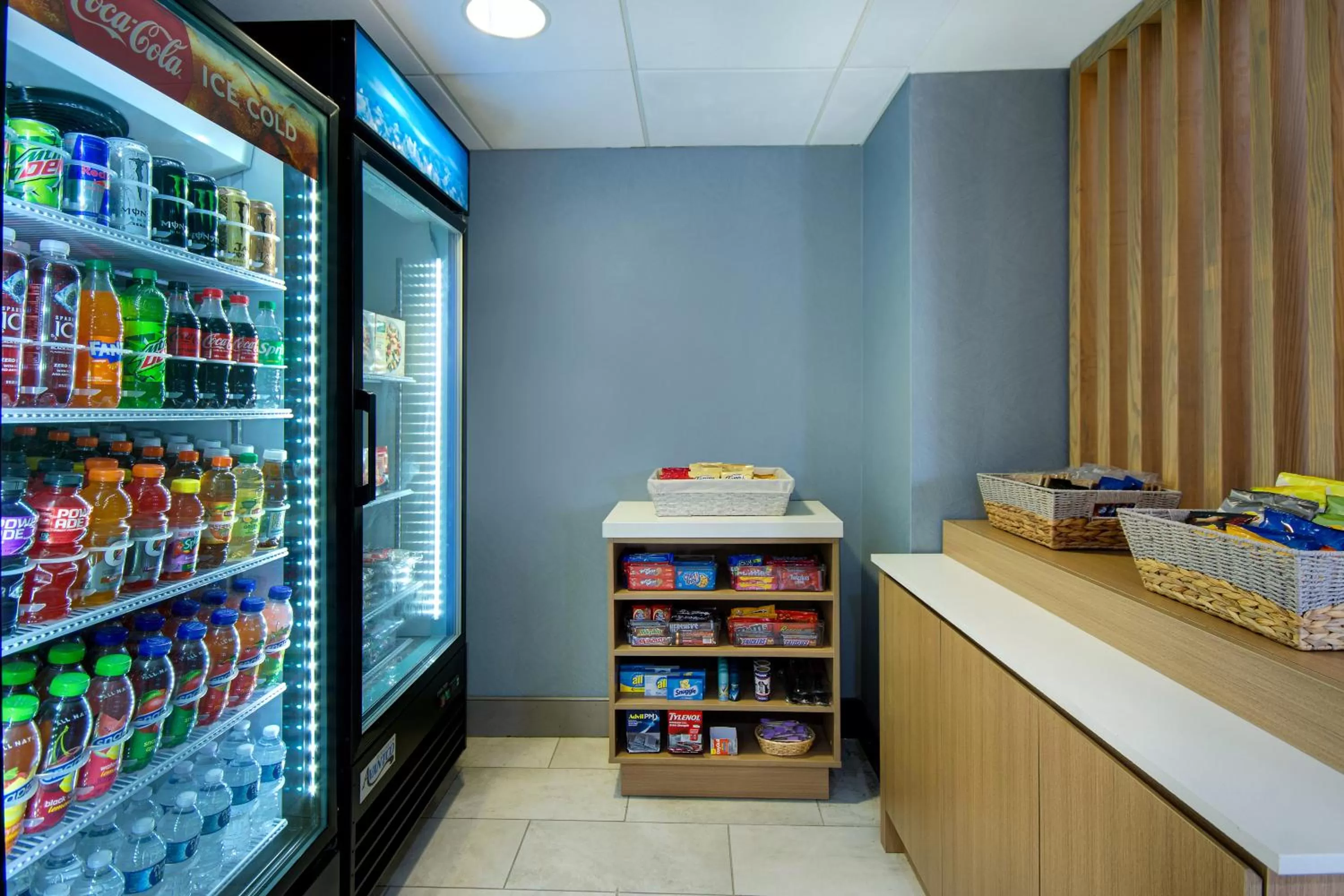 Food and drinks in Holiday Inn Express Marietta - Atlanta Northwest by IHG