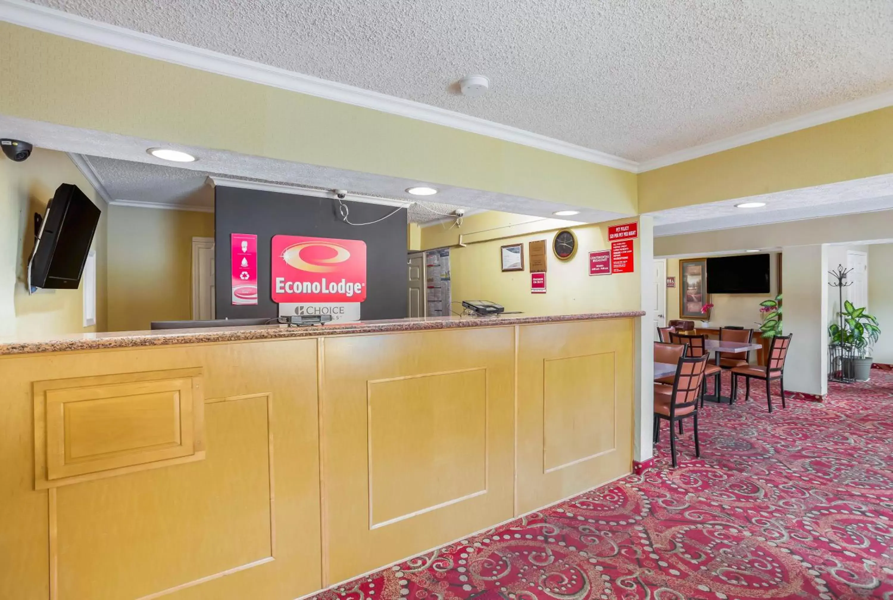 Lobby or reception, Lobby/Reception in Econo Lodge Huntington - Barboursville University Area