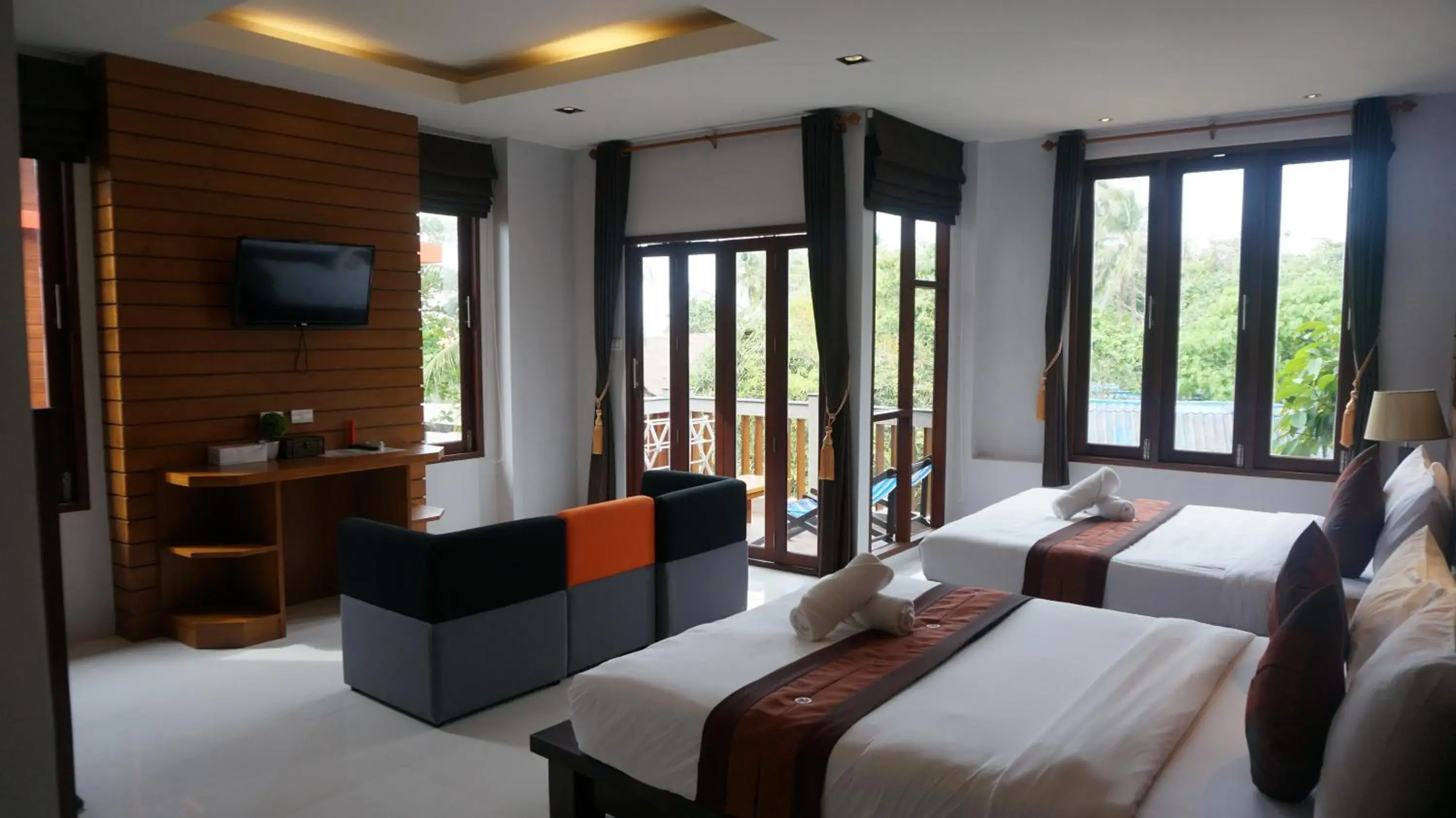 Day in Lanta Intanin Resort - SHA Extra Plus