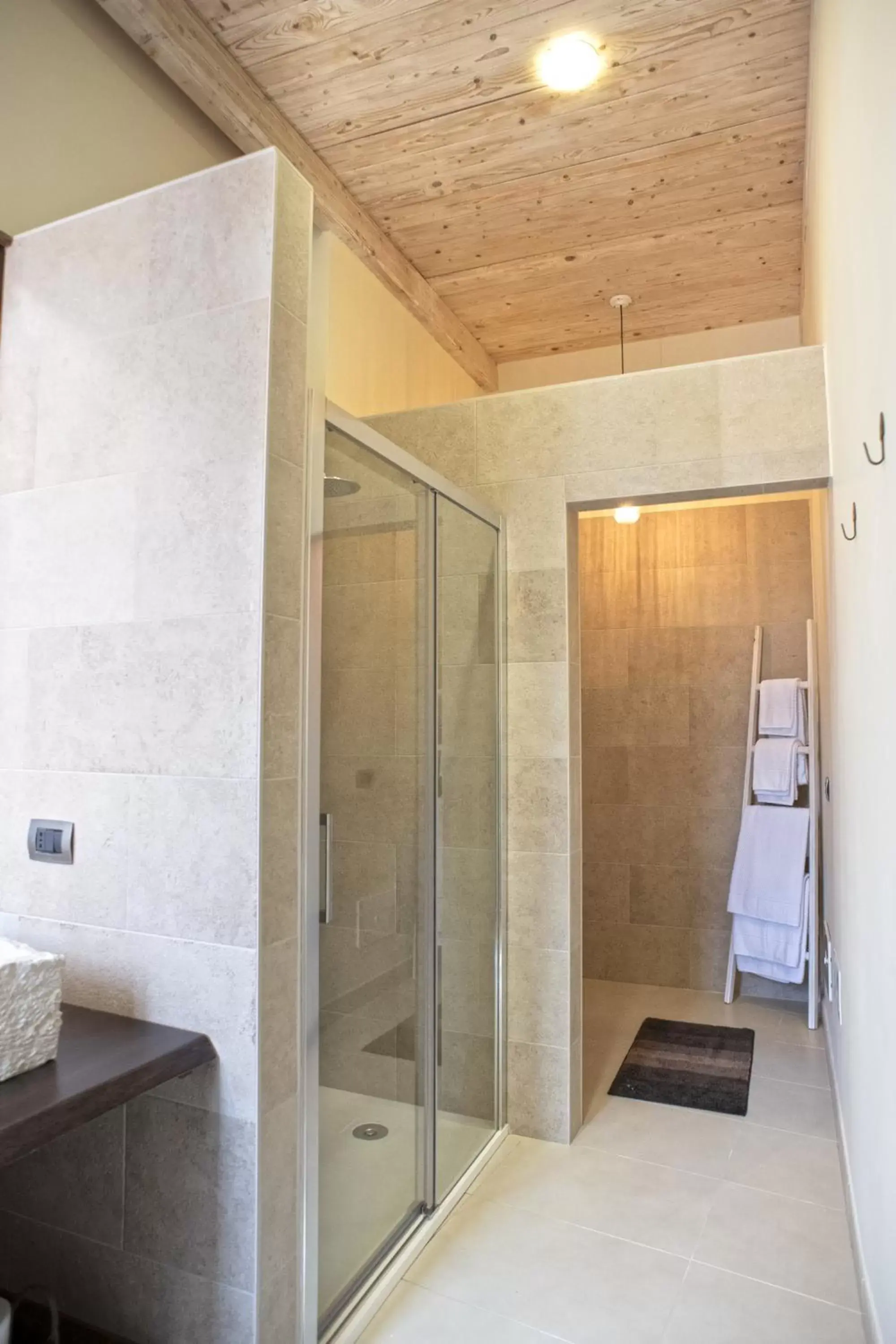 Shower, Bathroom in Perlage Suite Luxury B&B - Amazing view of Trulli