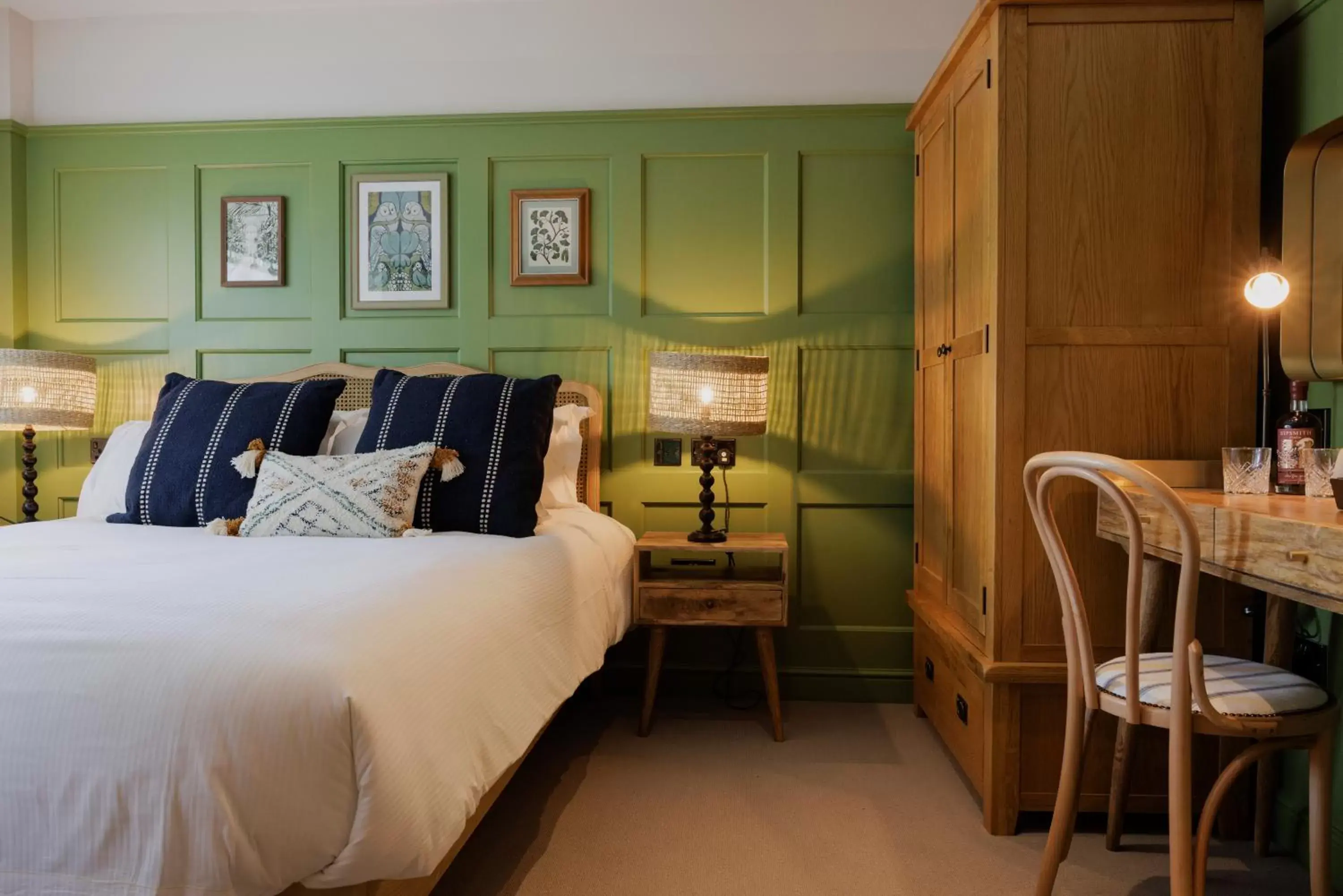 Bedroom, Bed in The George & Dragon Bedroom, Bed in The George & Dragon