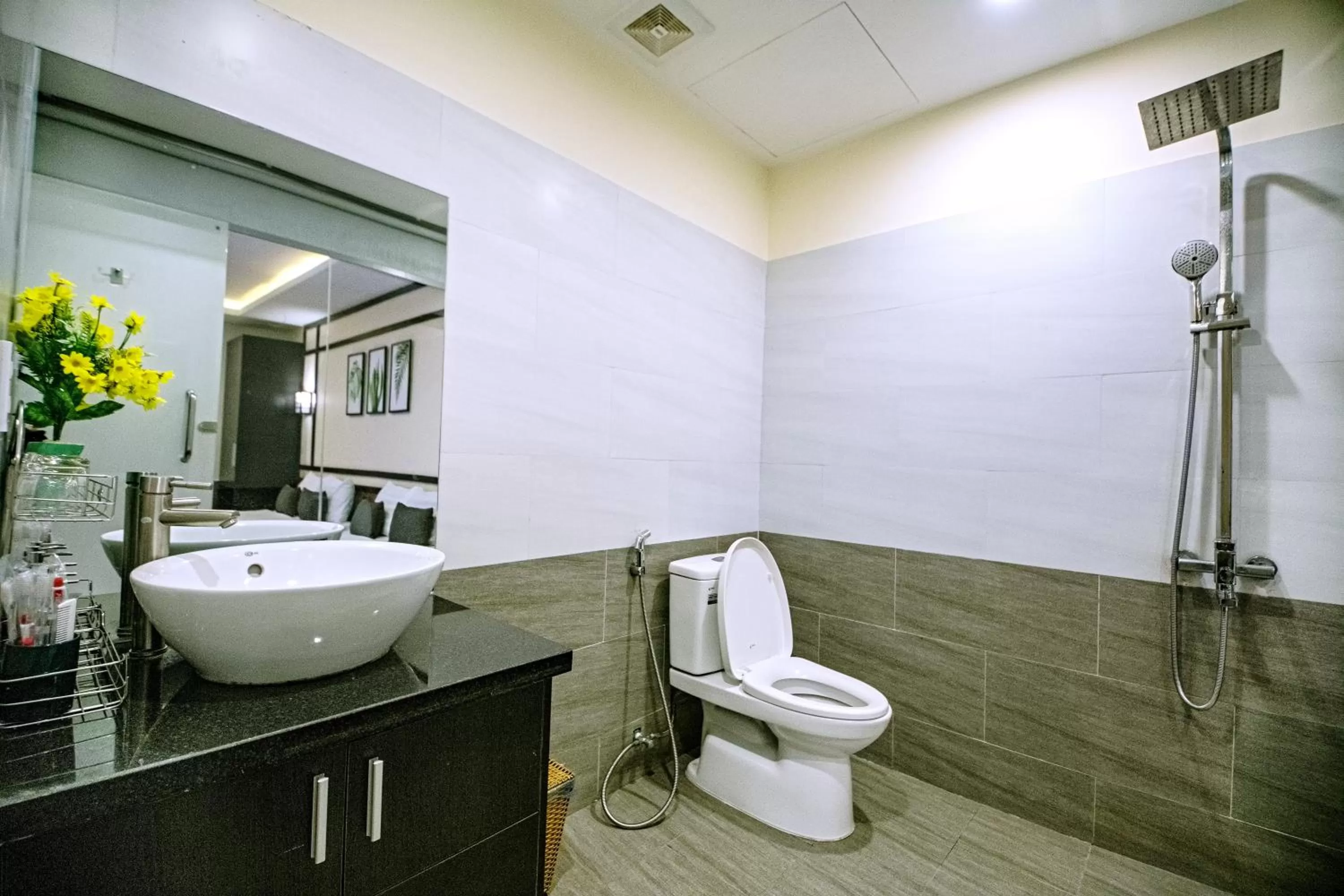 Bathroom in Hoi An Riverland Villa - Hoi An Center