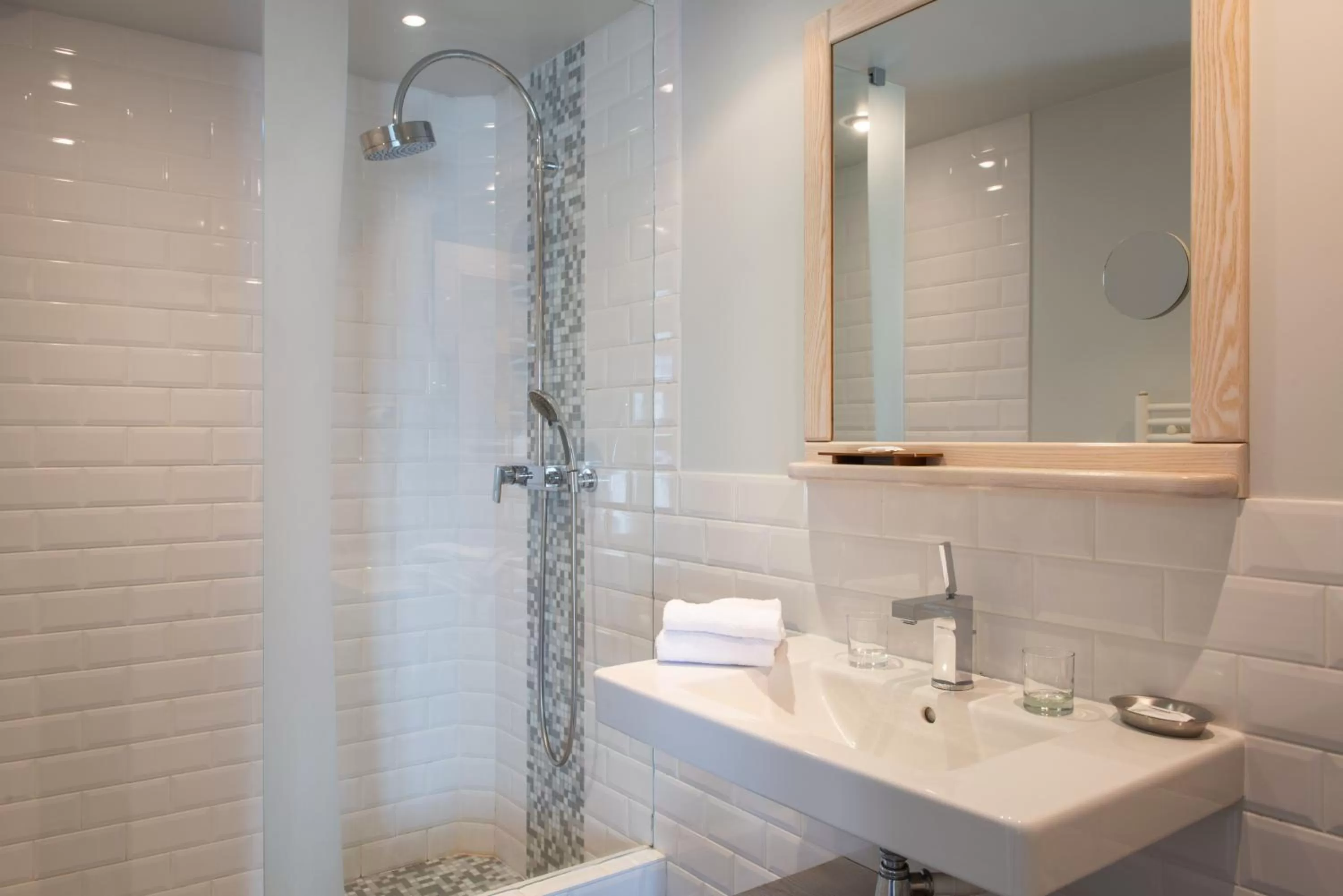 Shower in Domaine du Limonay, The Originals Collection