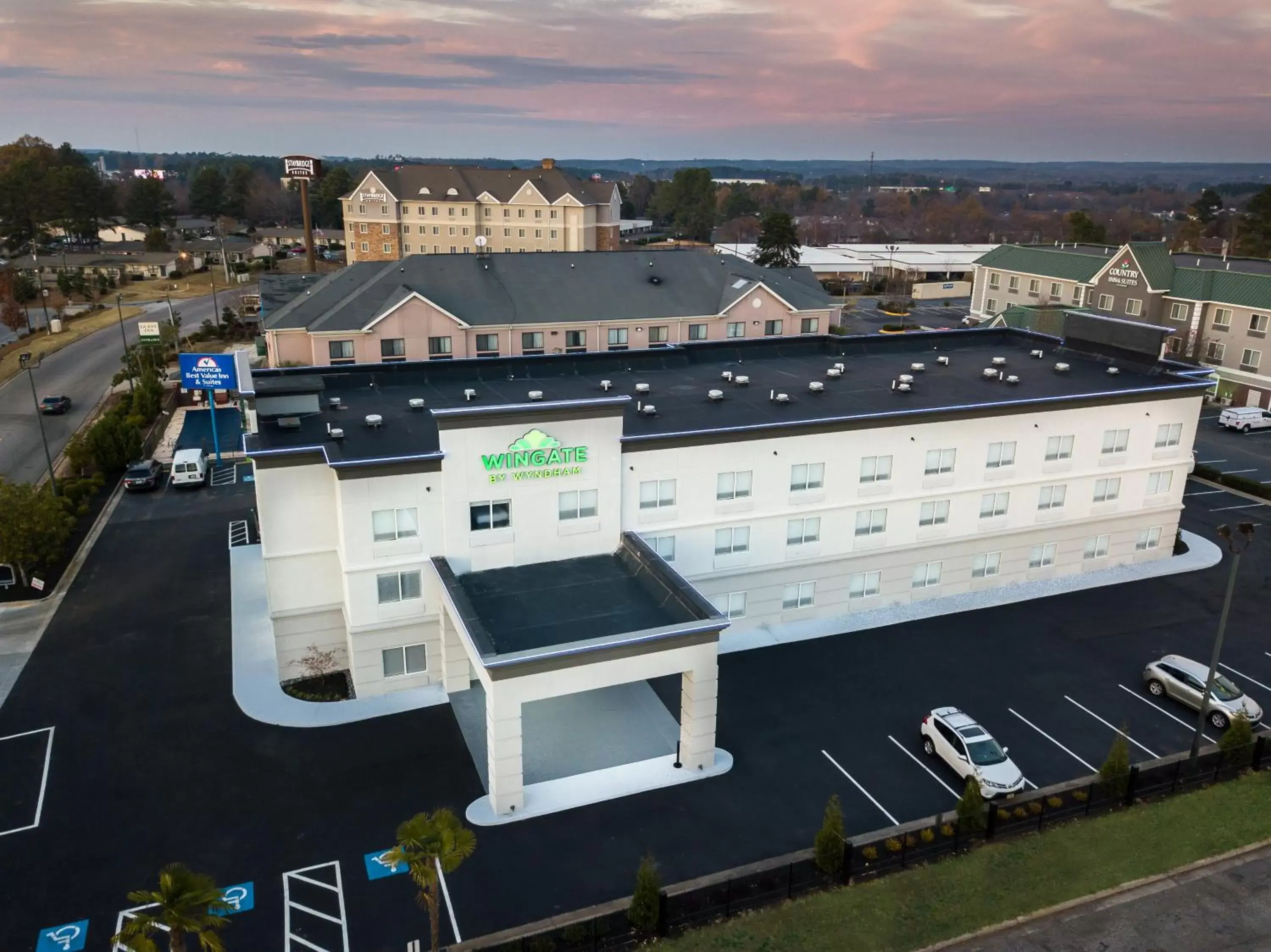 Bird's eye view, Bird's-eye View in Wingate Augusta Washington Road by Wyndham