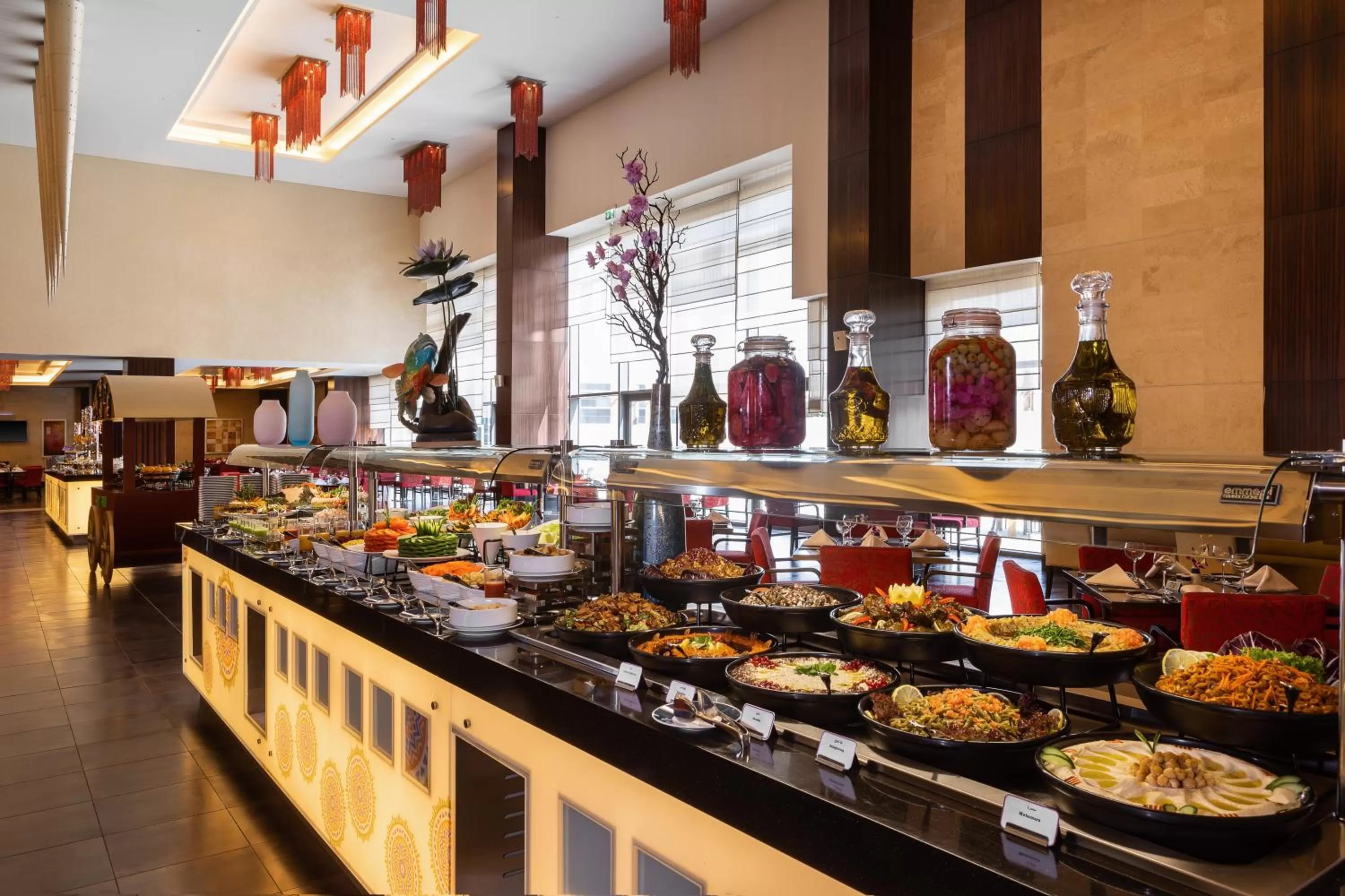 Restaurant/places to eat in Crowne Plaza Riyadh - RDC Hotel & Convention by IHG