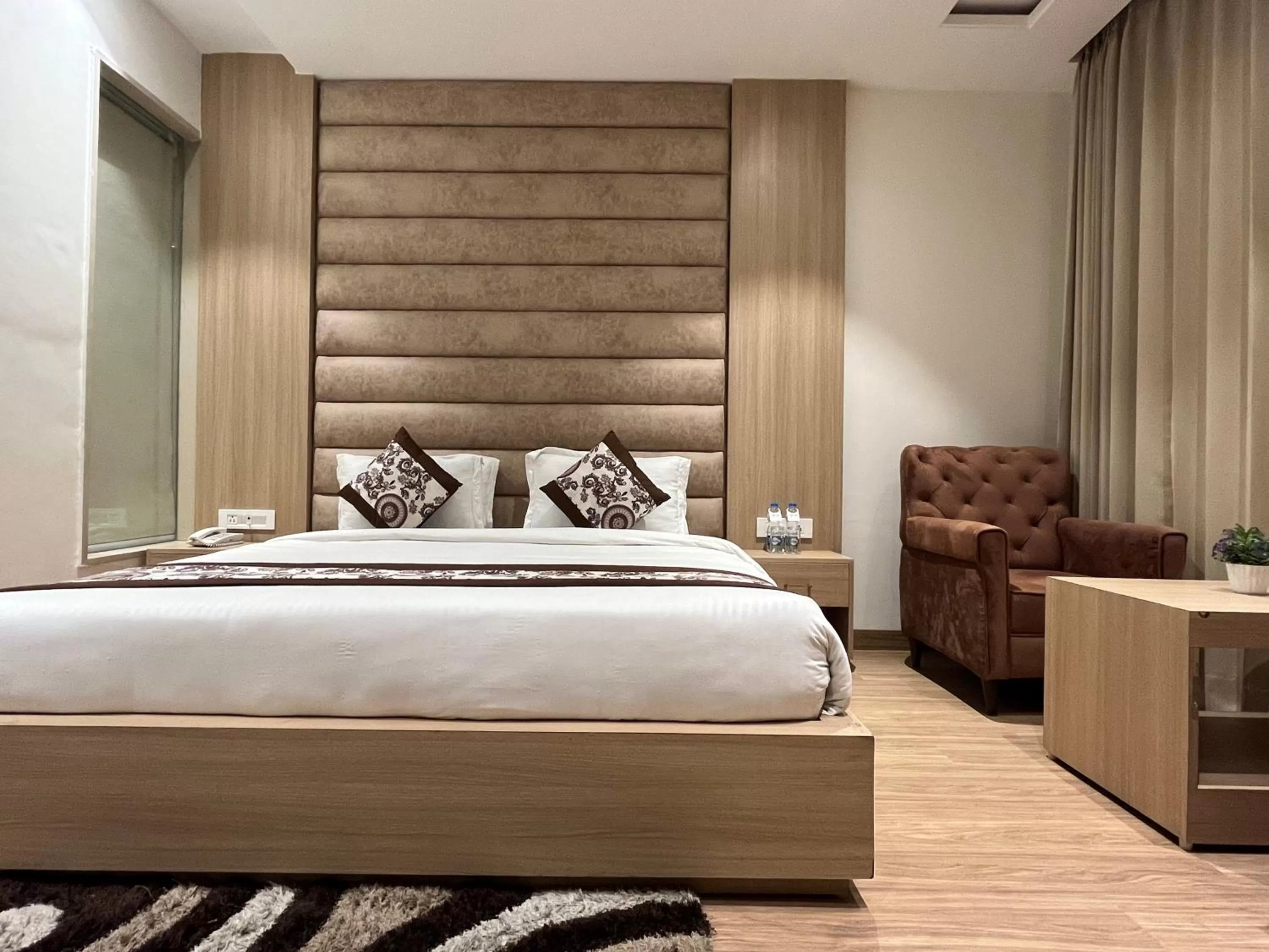 Bedroom, Bed in RRV Hotel