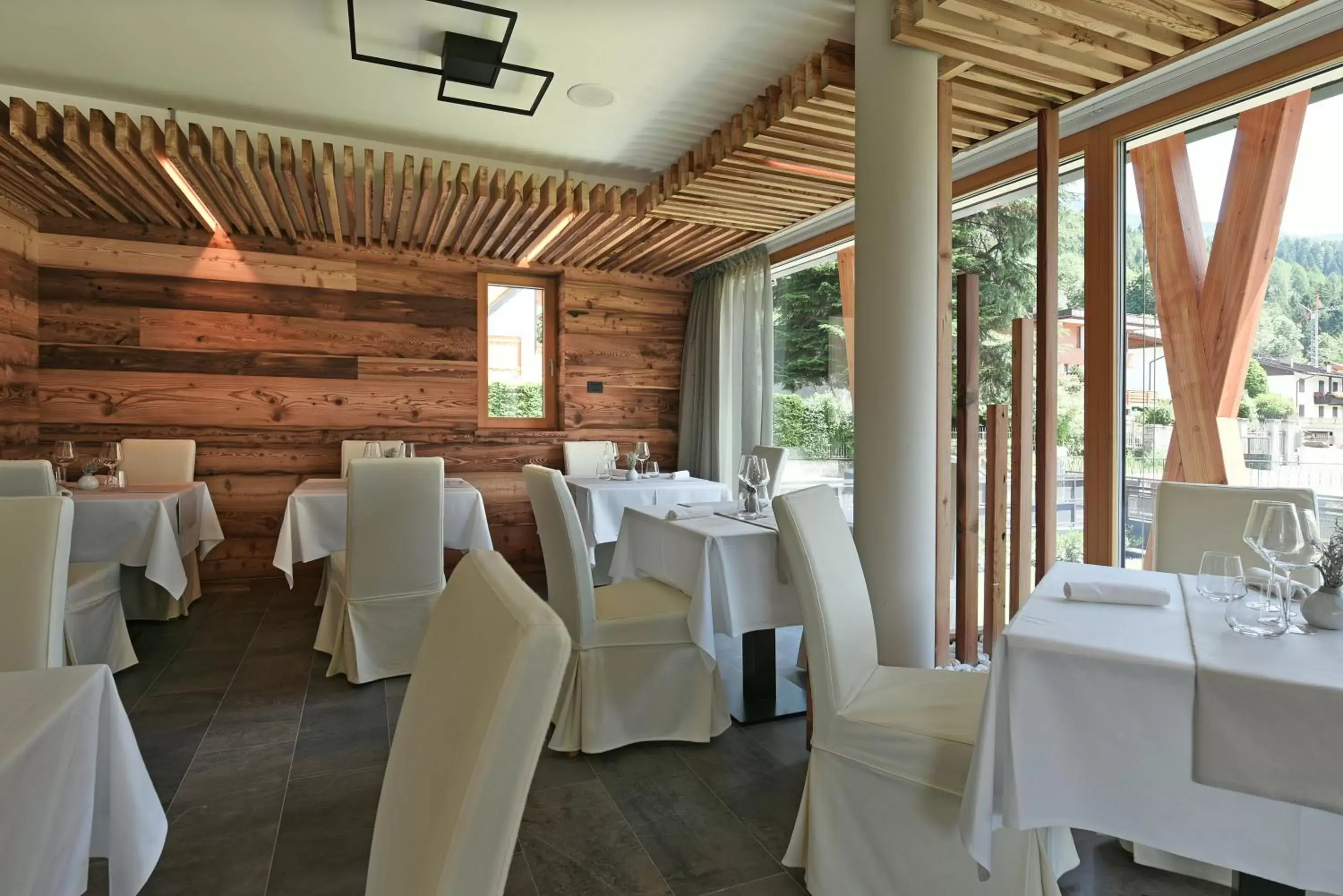 Restaurant/places to eat, Banquet Facilities in Dolomeet Boutique Hotel