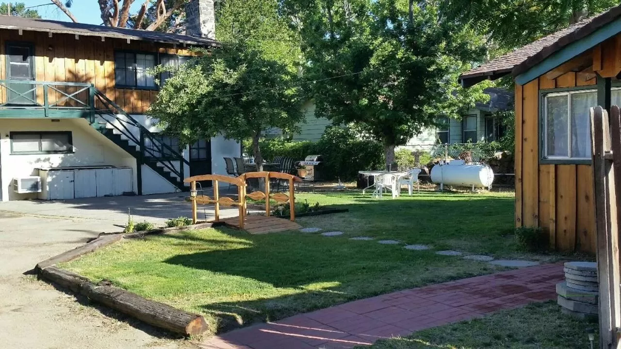 Property building in Kern Riverfront Lodge