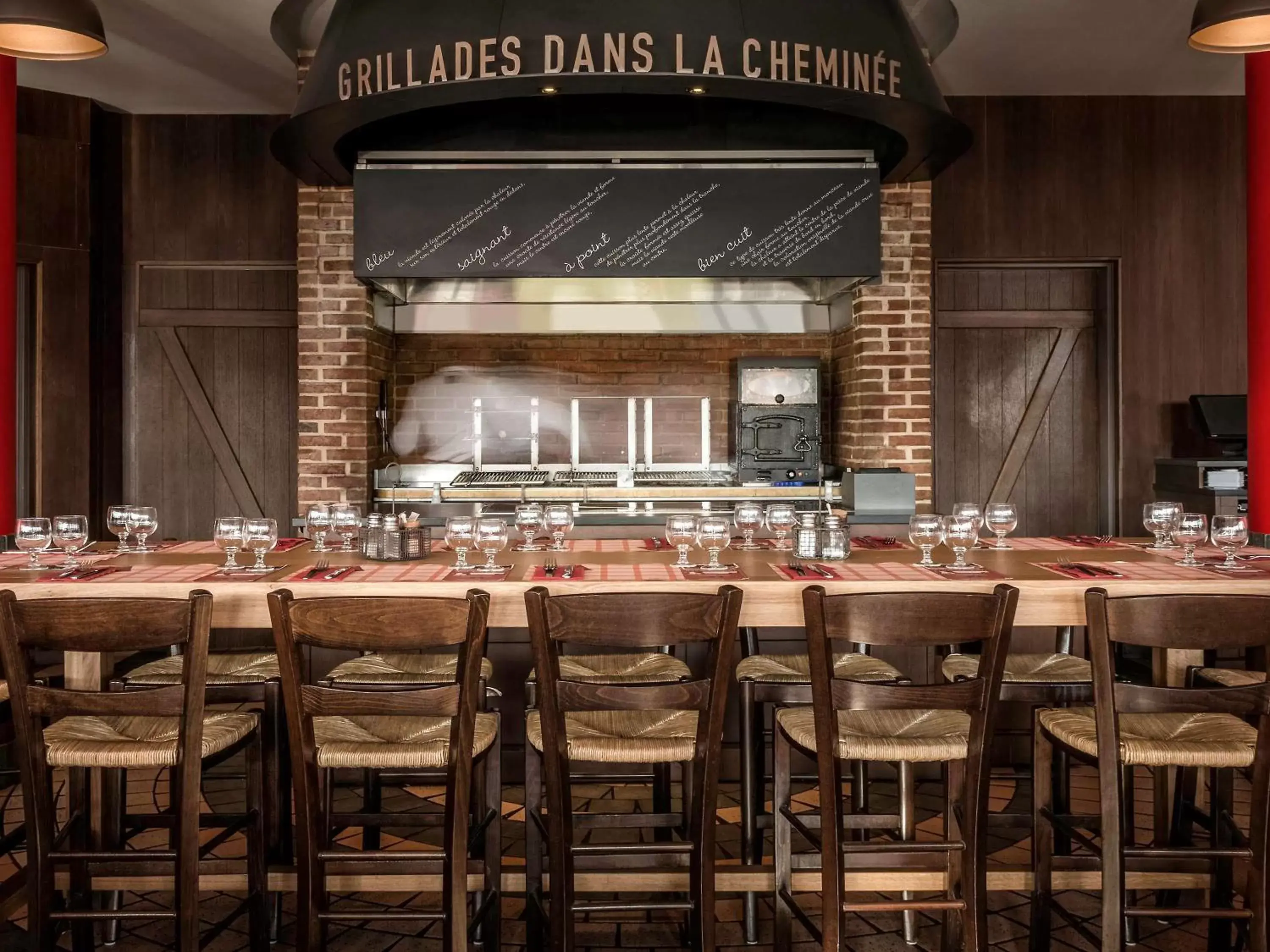 Restaurant/Places to Eat in ibis Paris La Defense Courbevoie