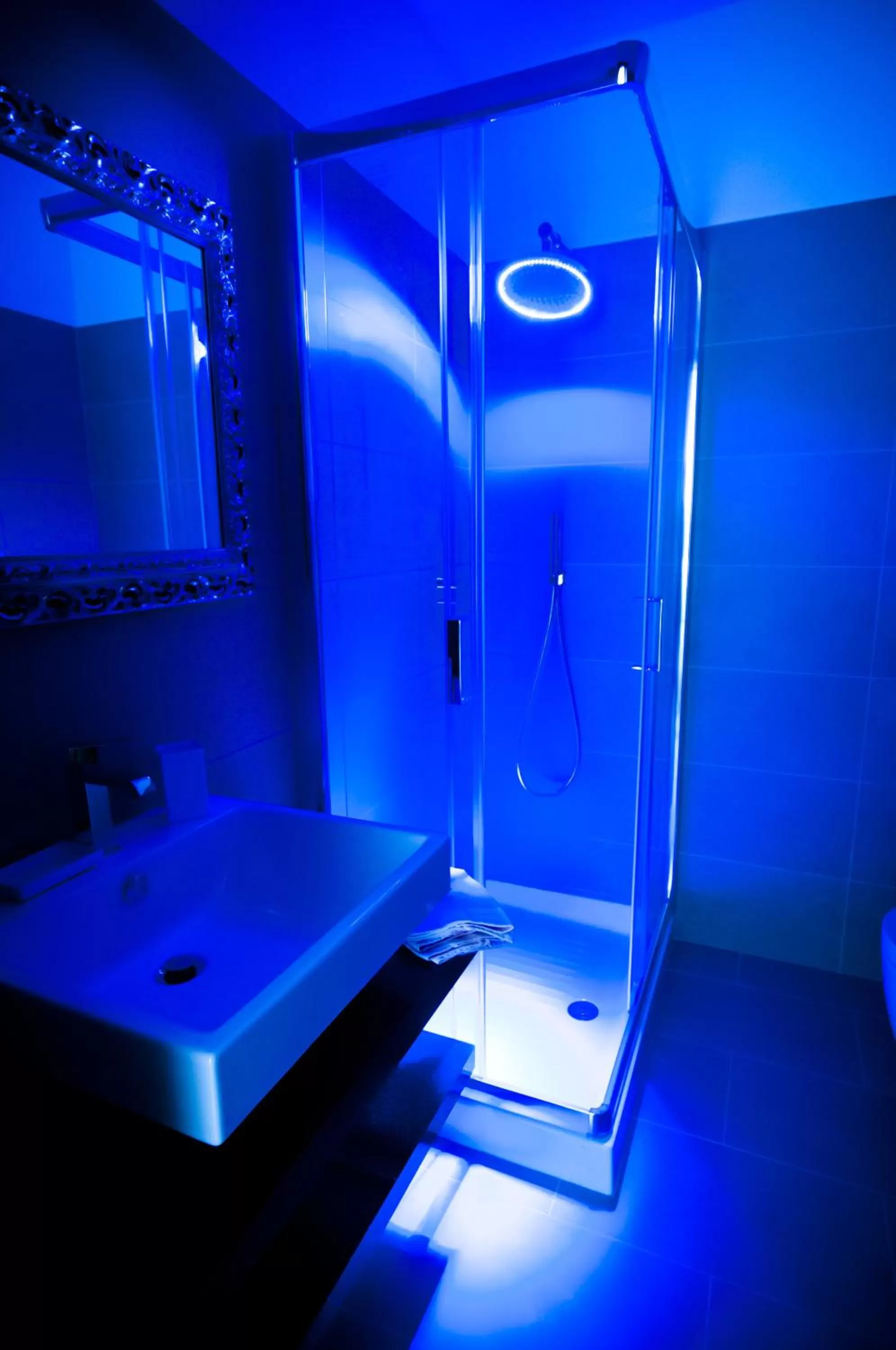 Shower in Domus Fontis