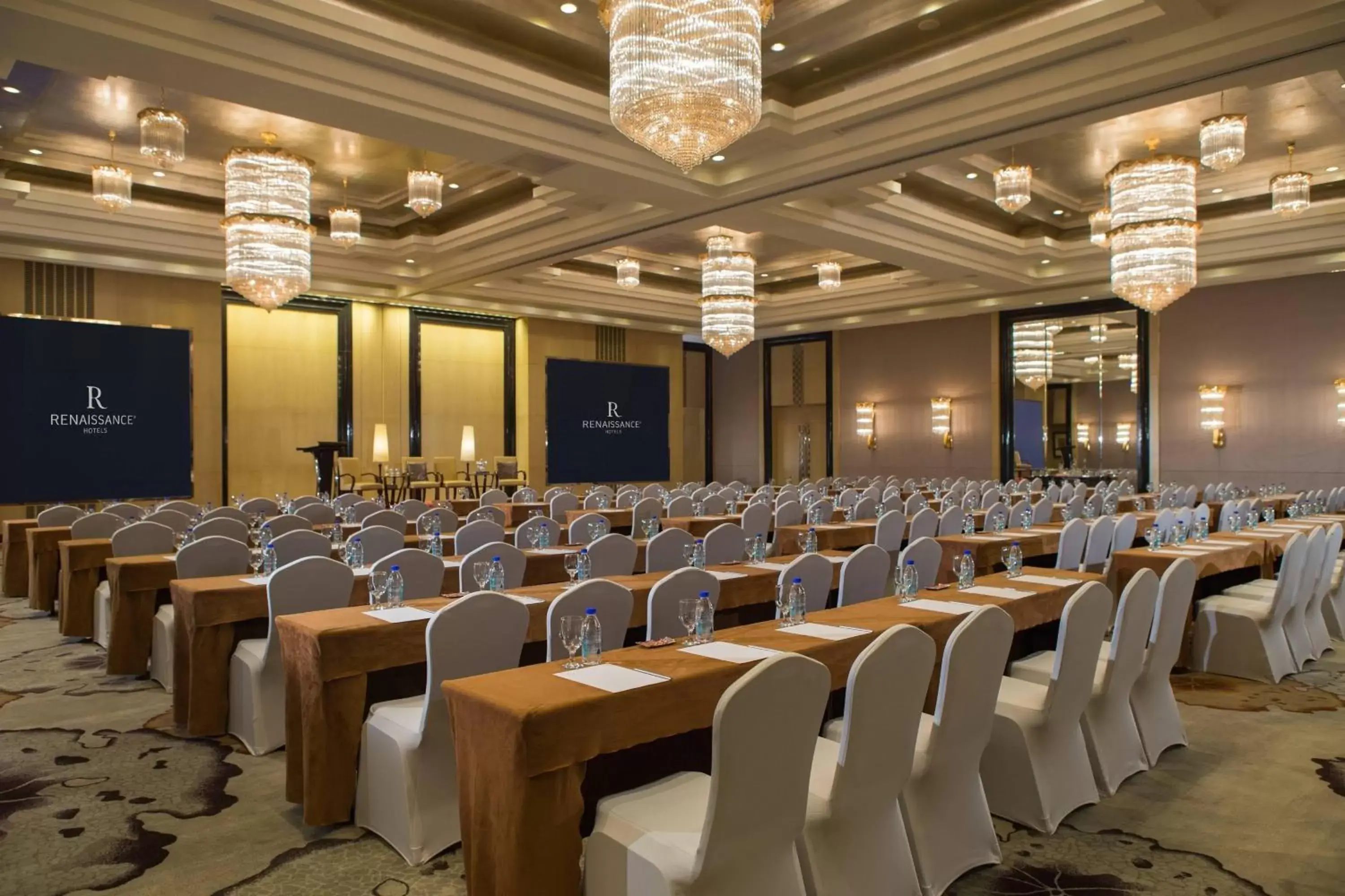 Meeting/conference room in Renaissance Shanghai Pudong Hotel