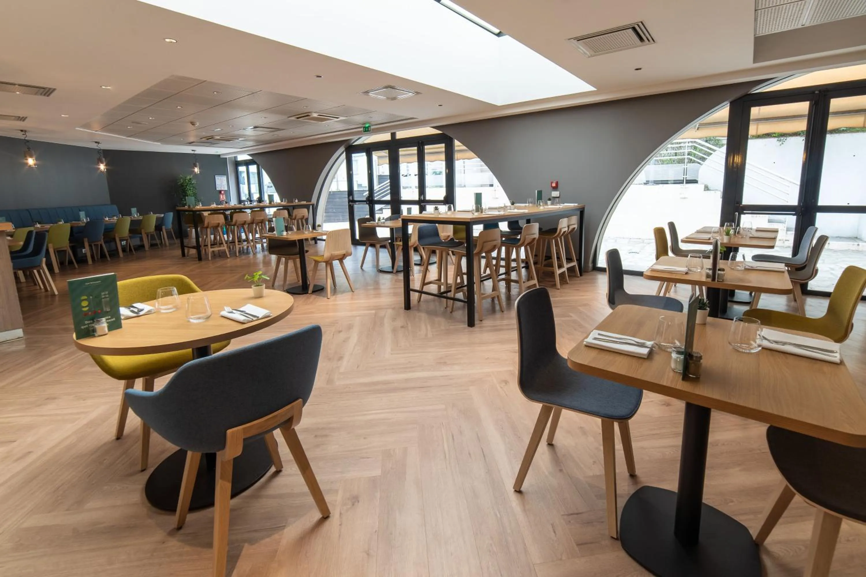 Restaurant/places to eat in Holiday Inn Lyon Vaise by IHG