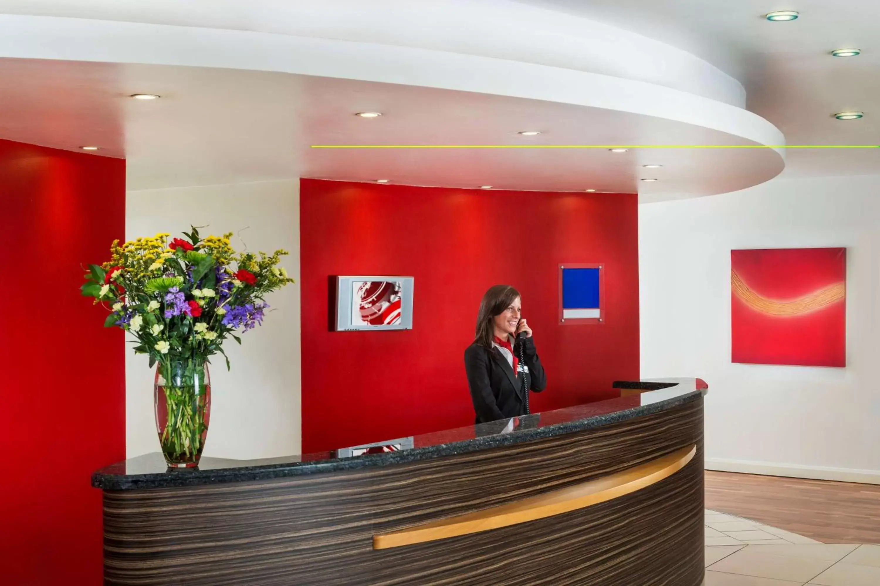 Lobby or reception in Park Inn by Radisson Birmingham Walsall Lobby or reception in Park Inn by Radisson Birmingham Walsall