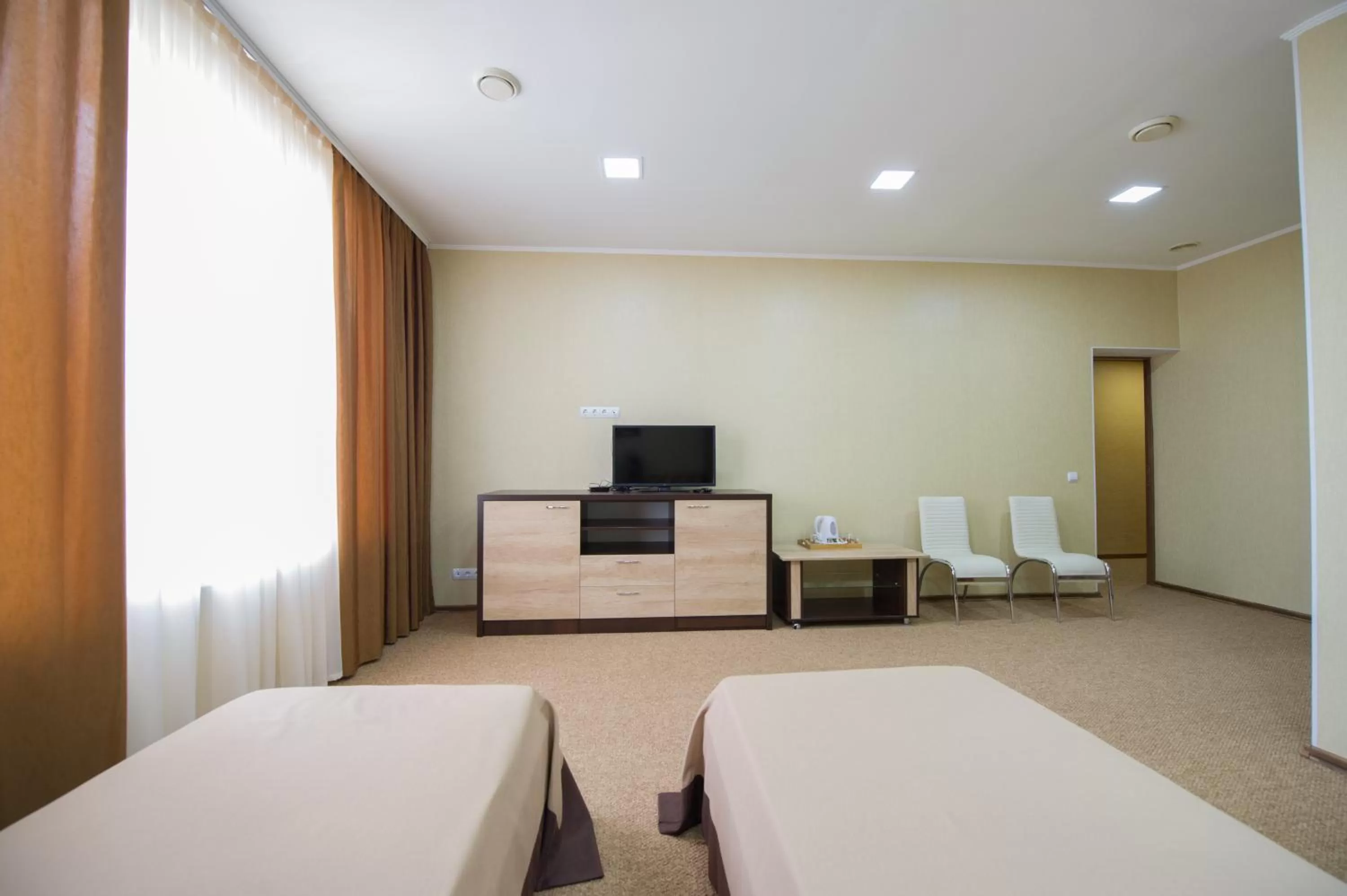 Photo of the whole room, Bed in Elite Hotel