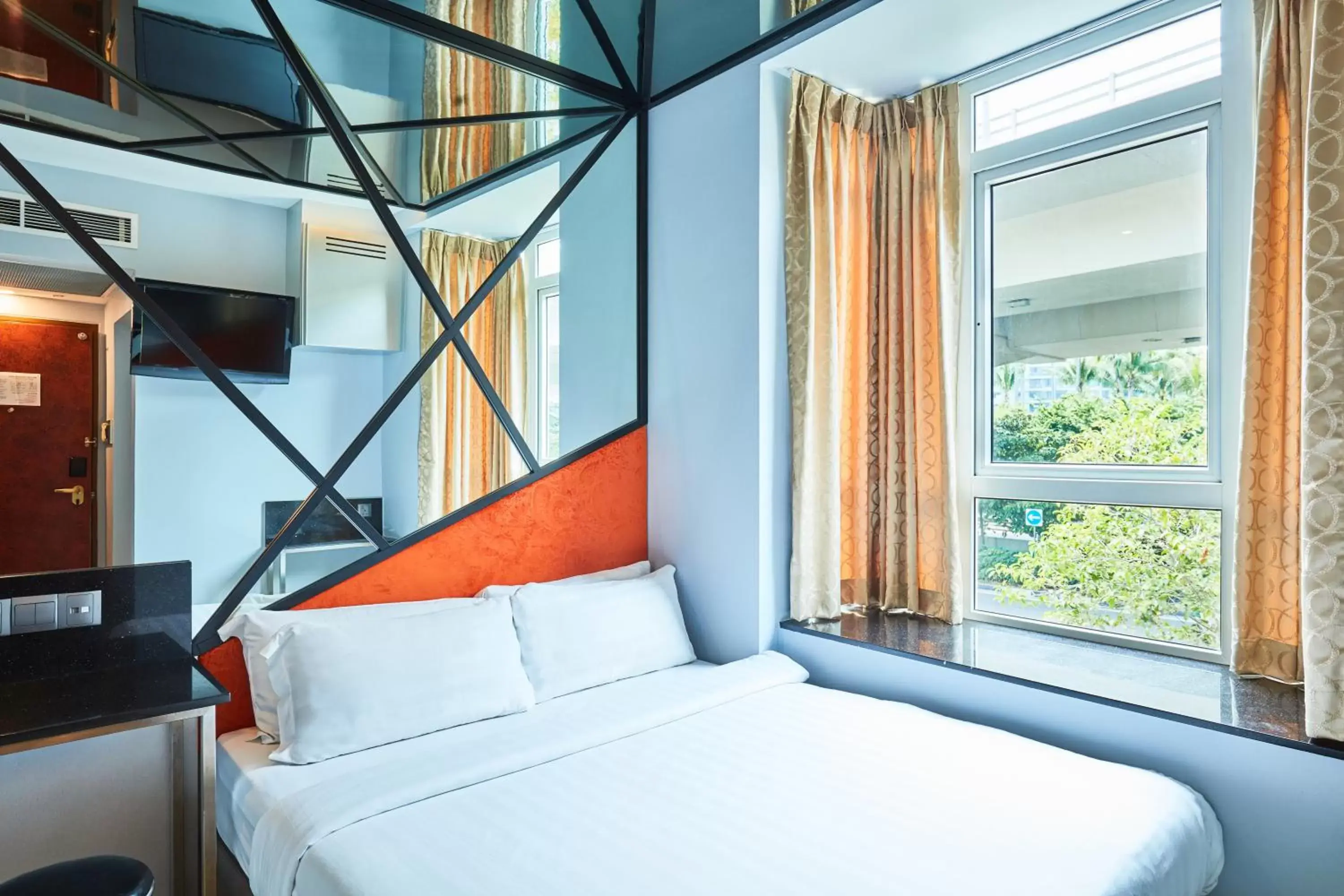 Bed in ibis budget Singapore Mount Faber