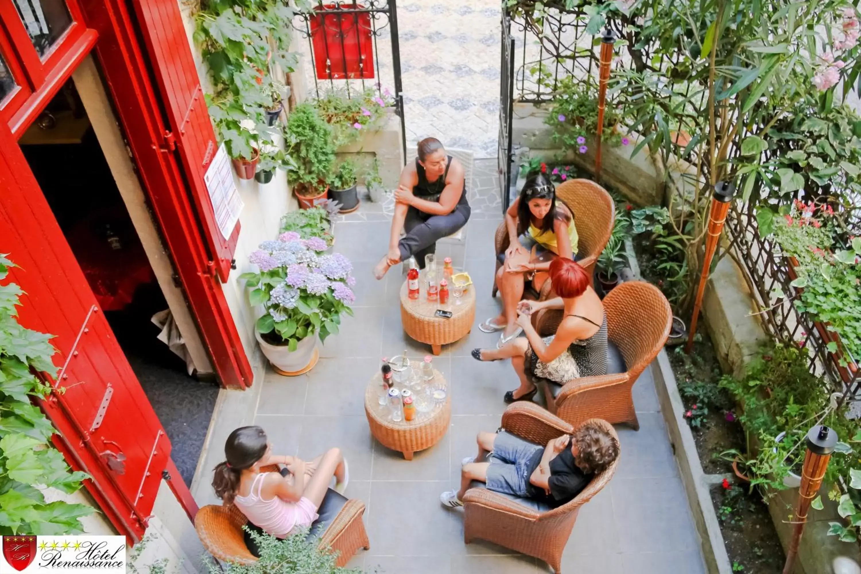 Patio in Hôtel Renaissance