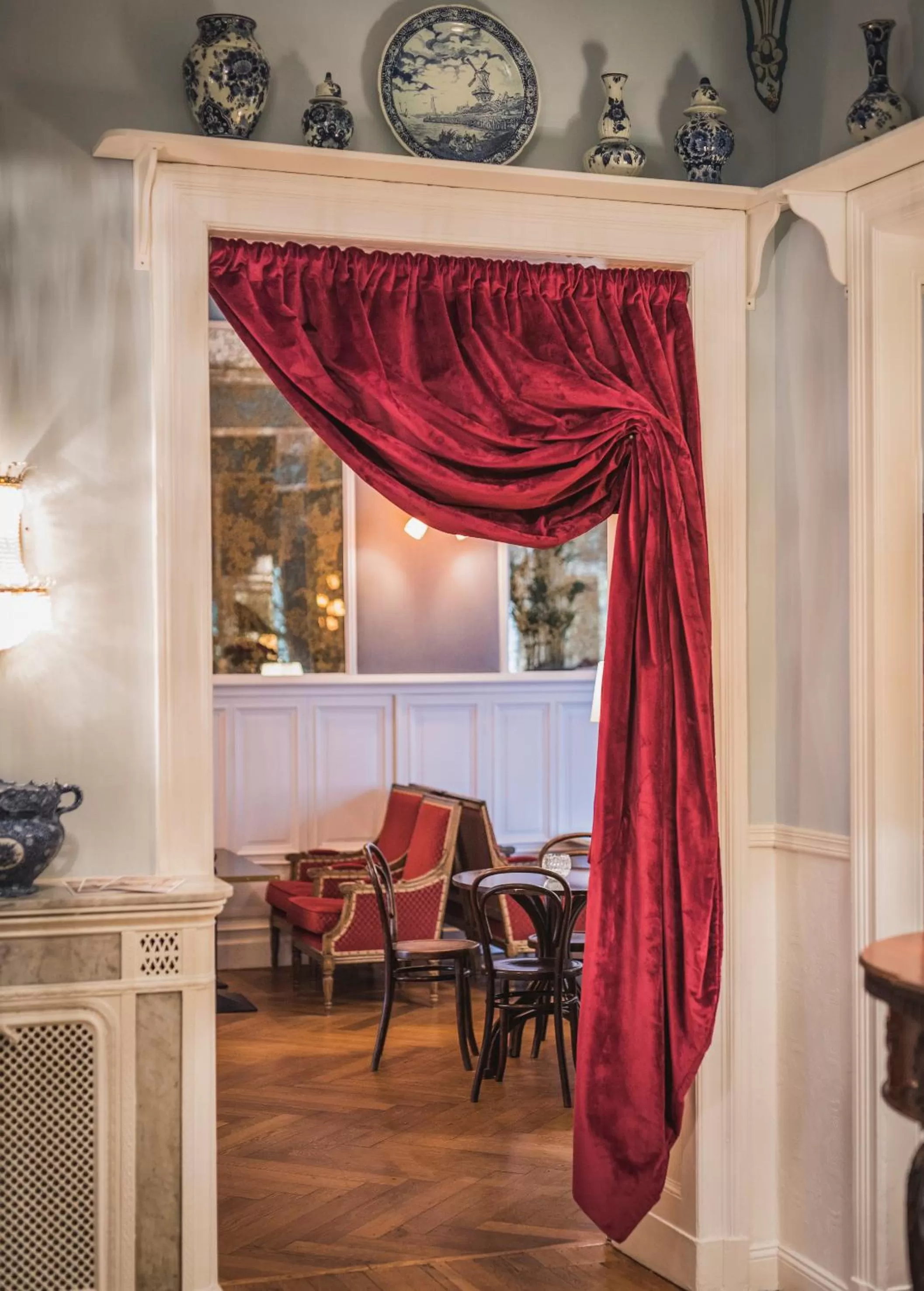 Lobby or reception in HENRI Hotel Berlin Kurfürstendamm