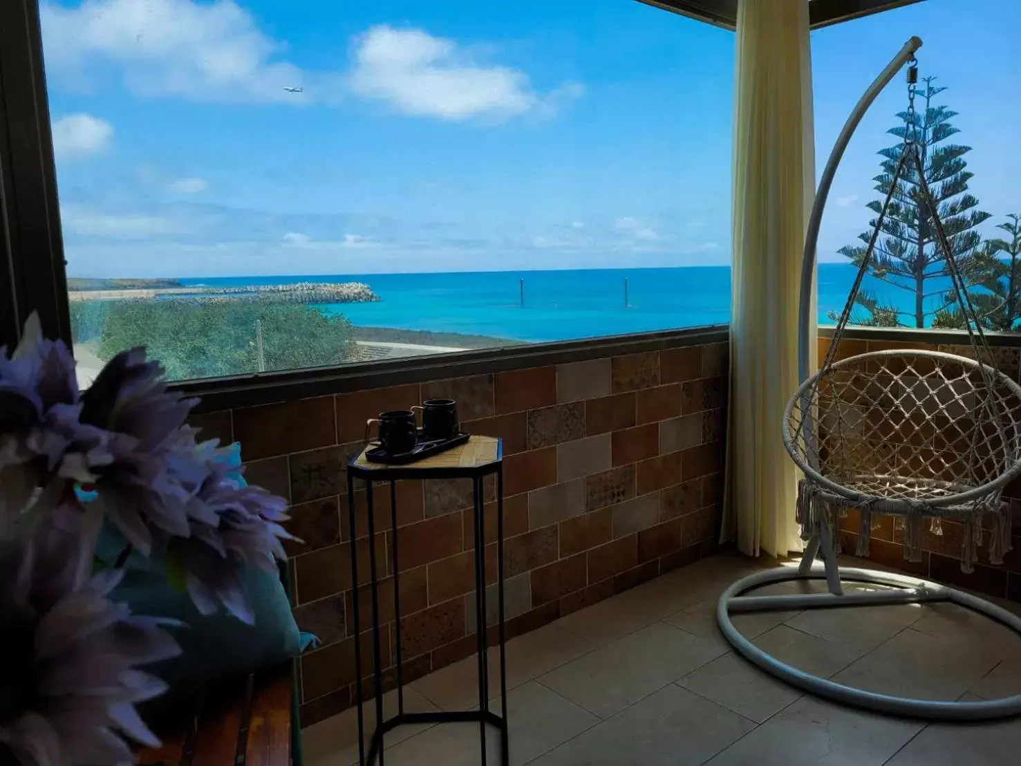 Quadruple Room with Sea View in Beachcastle & Sea View Villa Quadruple Room with Sea View in Beachcastle & Sea View Villa