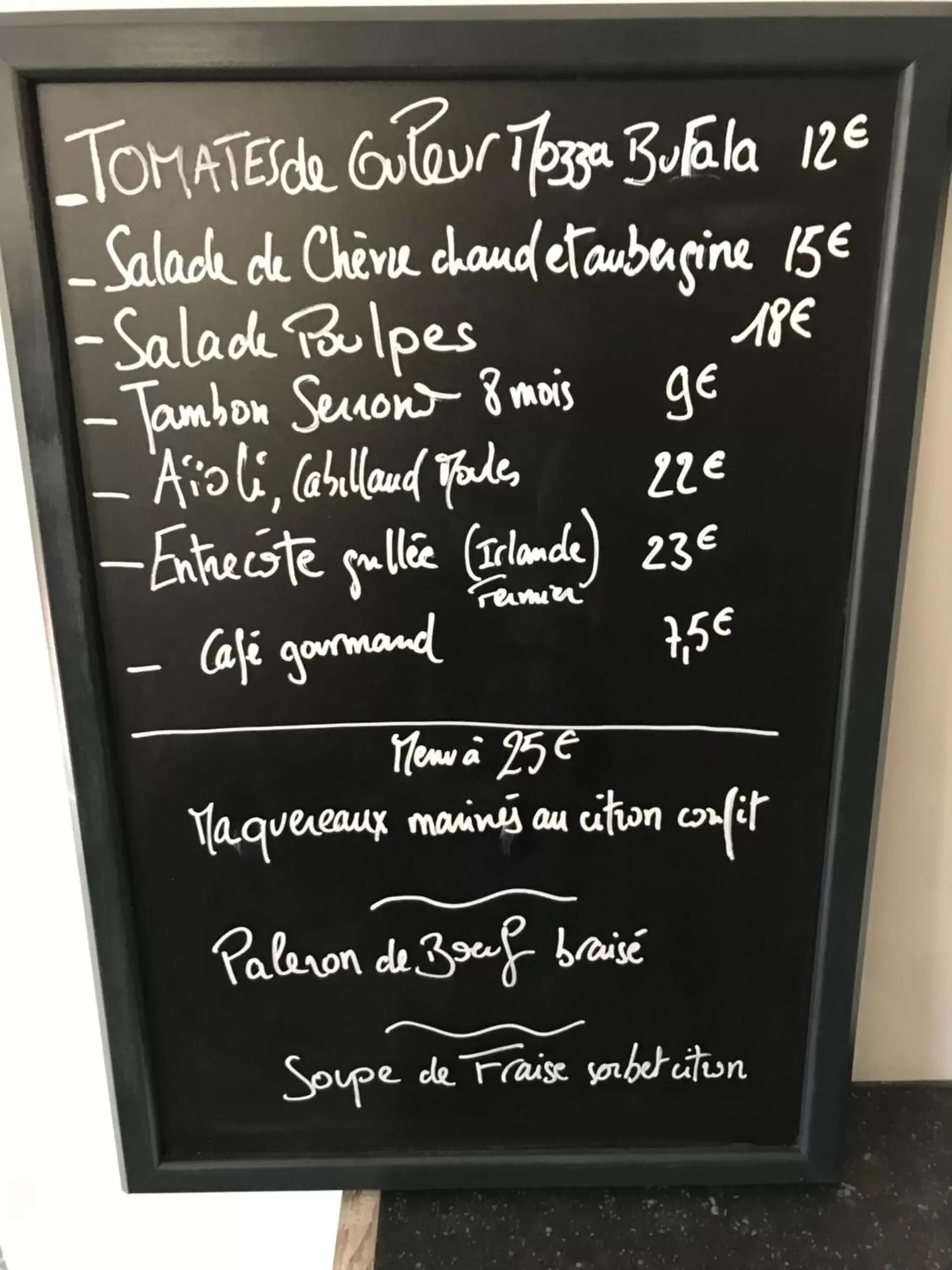 Restaurant/places to eat in Le Belvédère - Chambres d'hôtes de charme et Restaurant