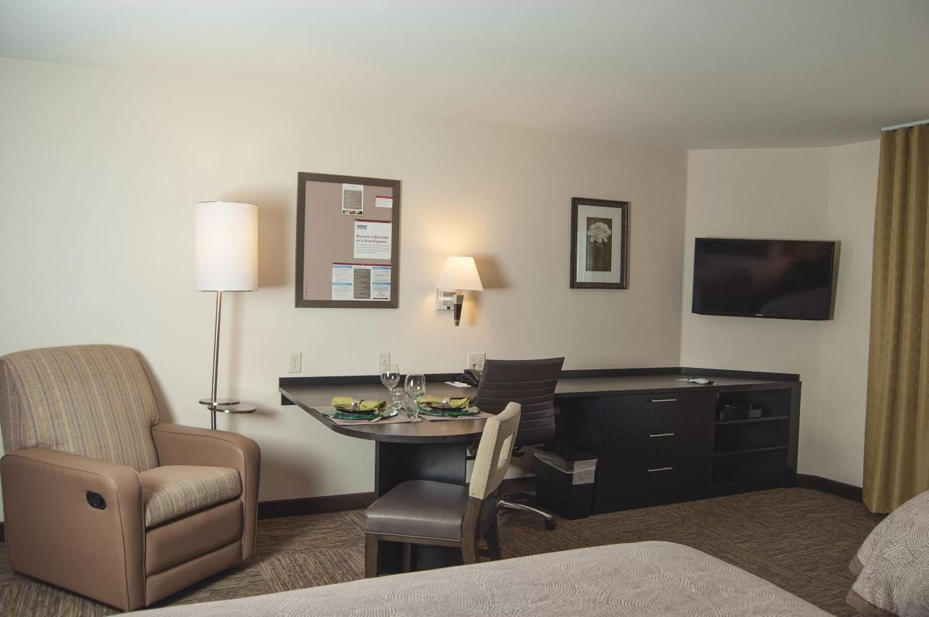 Candlewood Suites Fort Collins by IHG