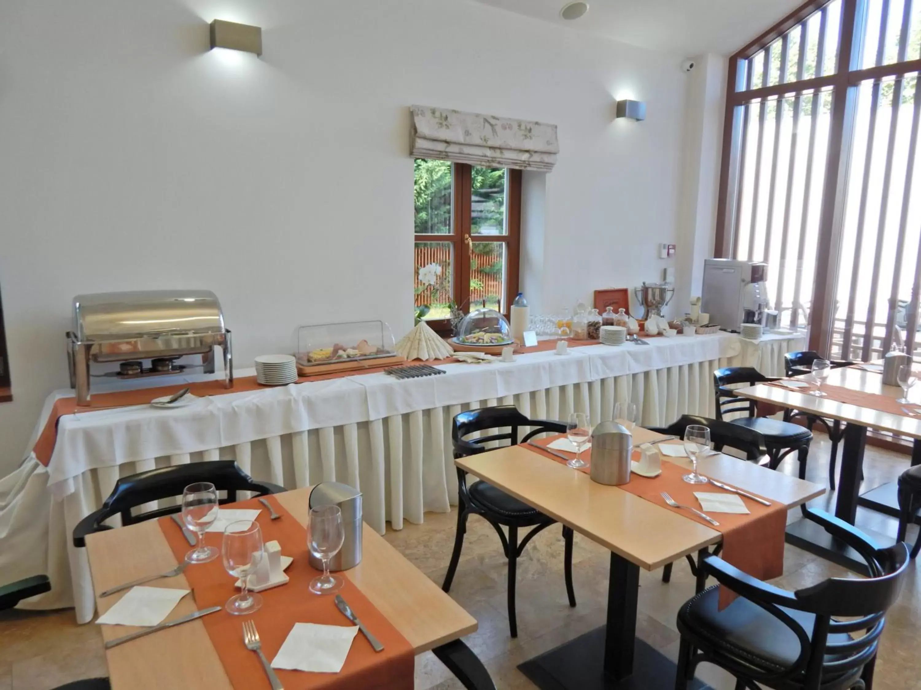 Restaurant/Places to Eat in Hotel Historia Malomkert