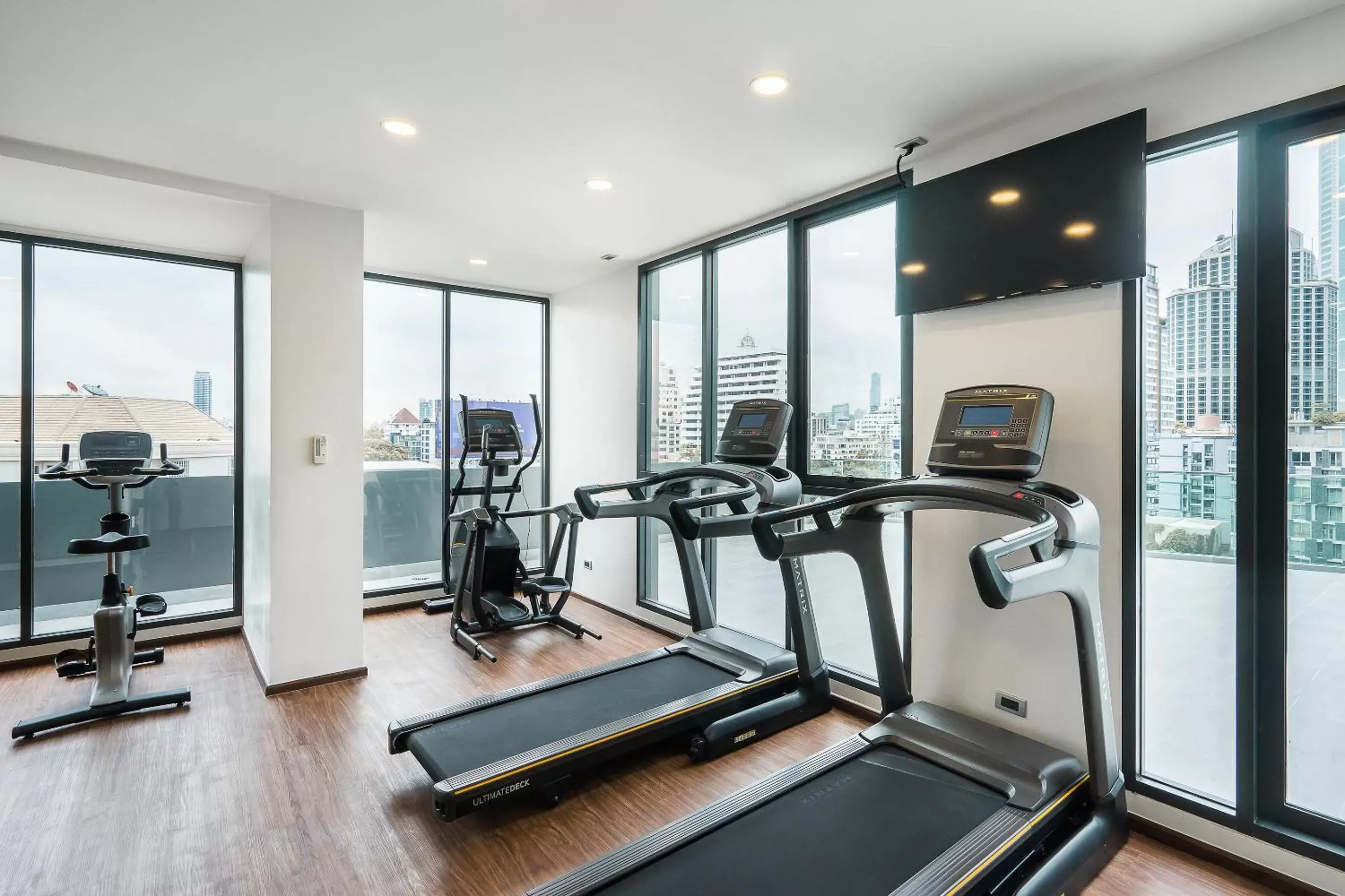 Fitness centre/facilities, Fitness Center/Facilities in SureStay Plus Hotel by Best Western Sukhumvit 2