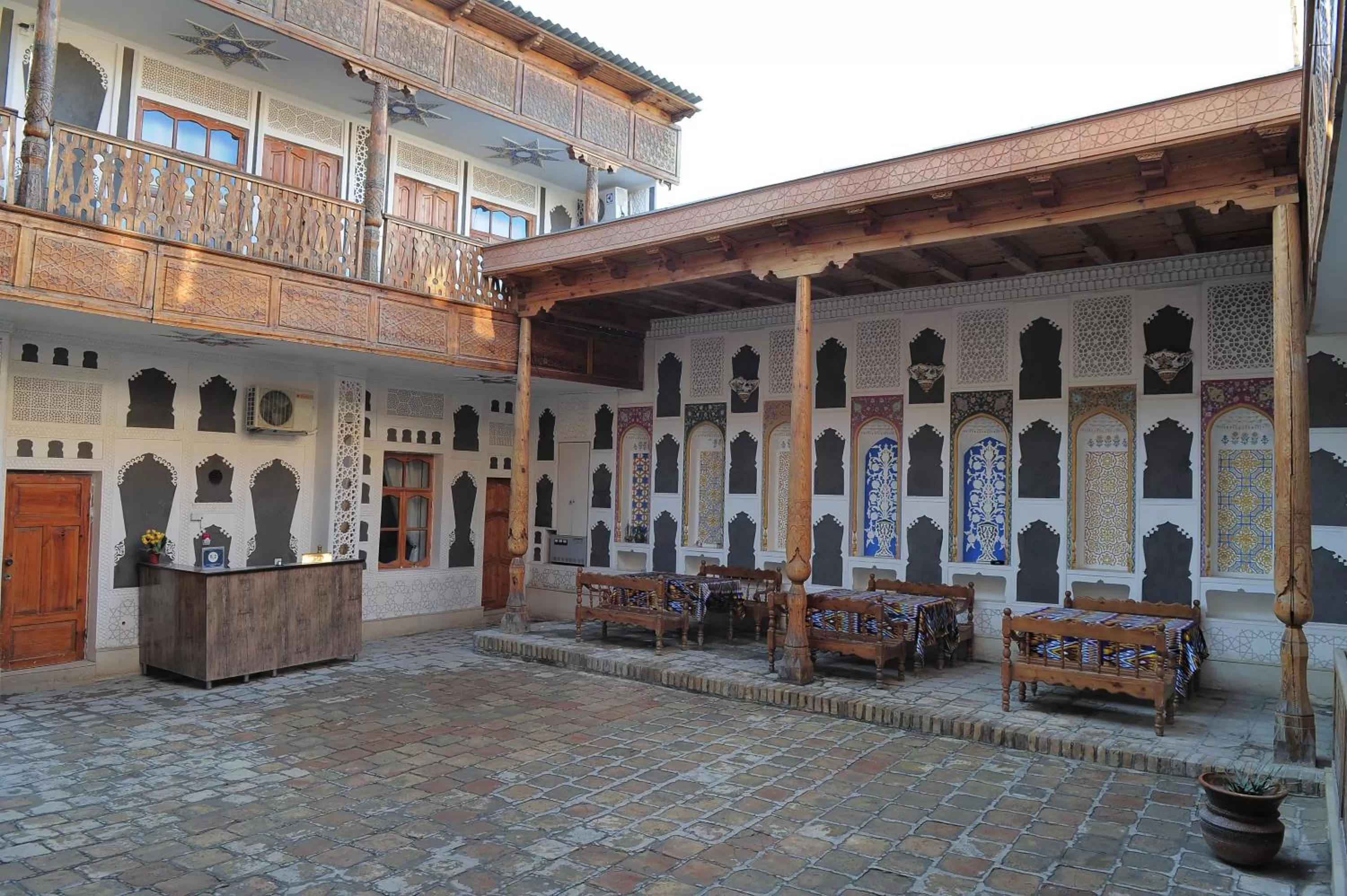 Sukhrob Barzu Hotel