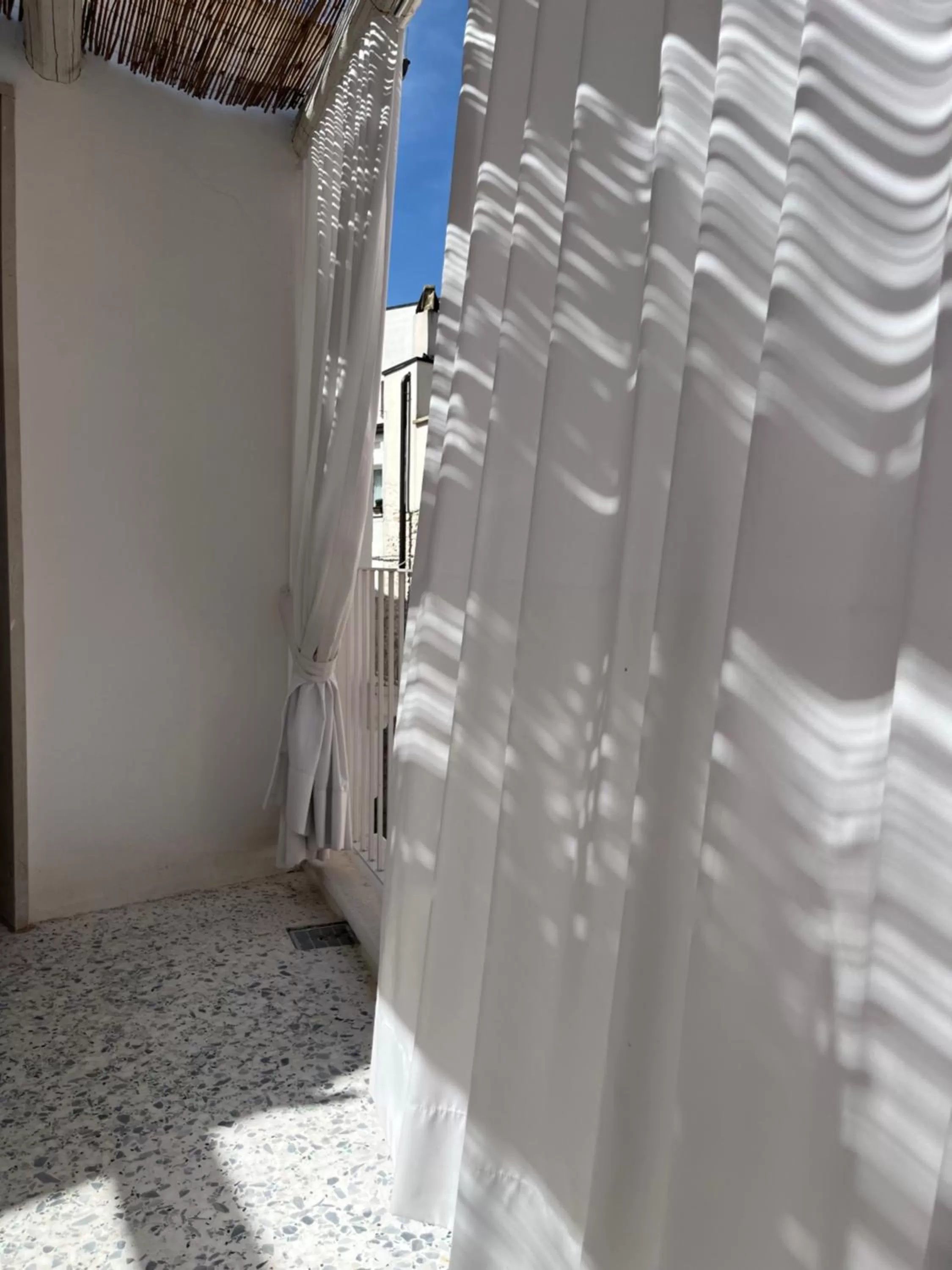 Hydria guest house art gallery