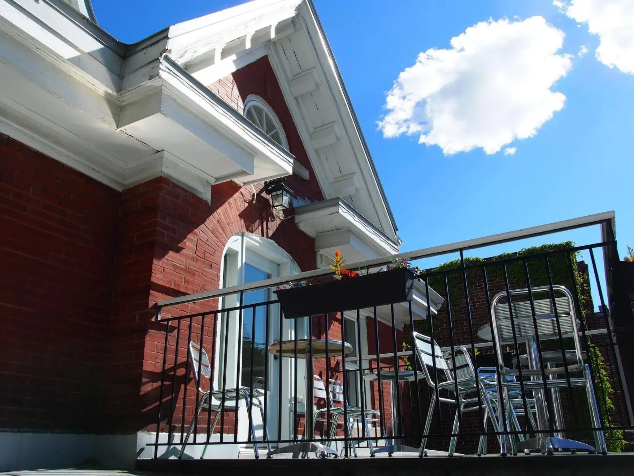 Property building, Balcony/Terrace in Auberge aux Deux Lions