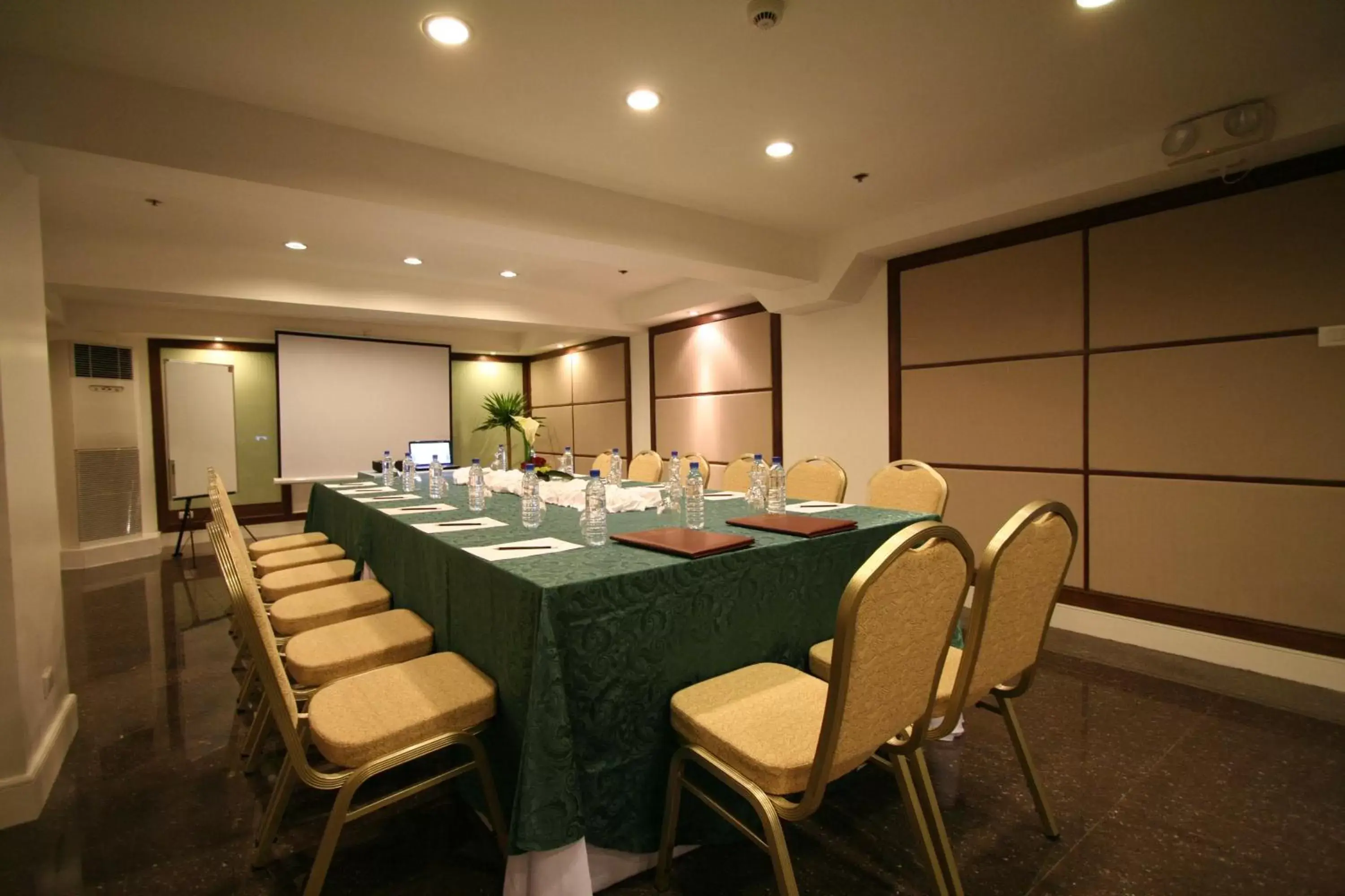 Meeting/conference room, Business Area/Conference Room in Hotel St. Ellis