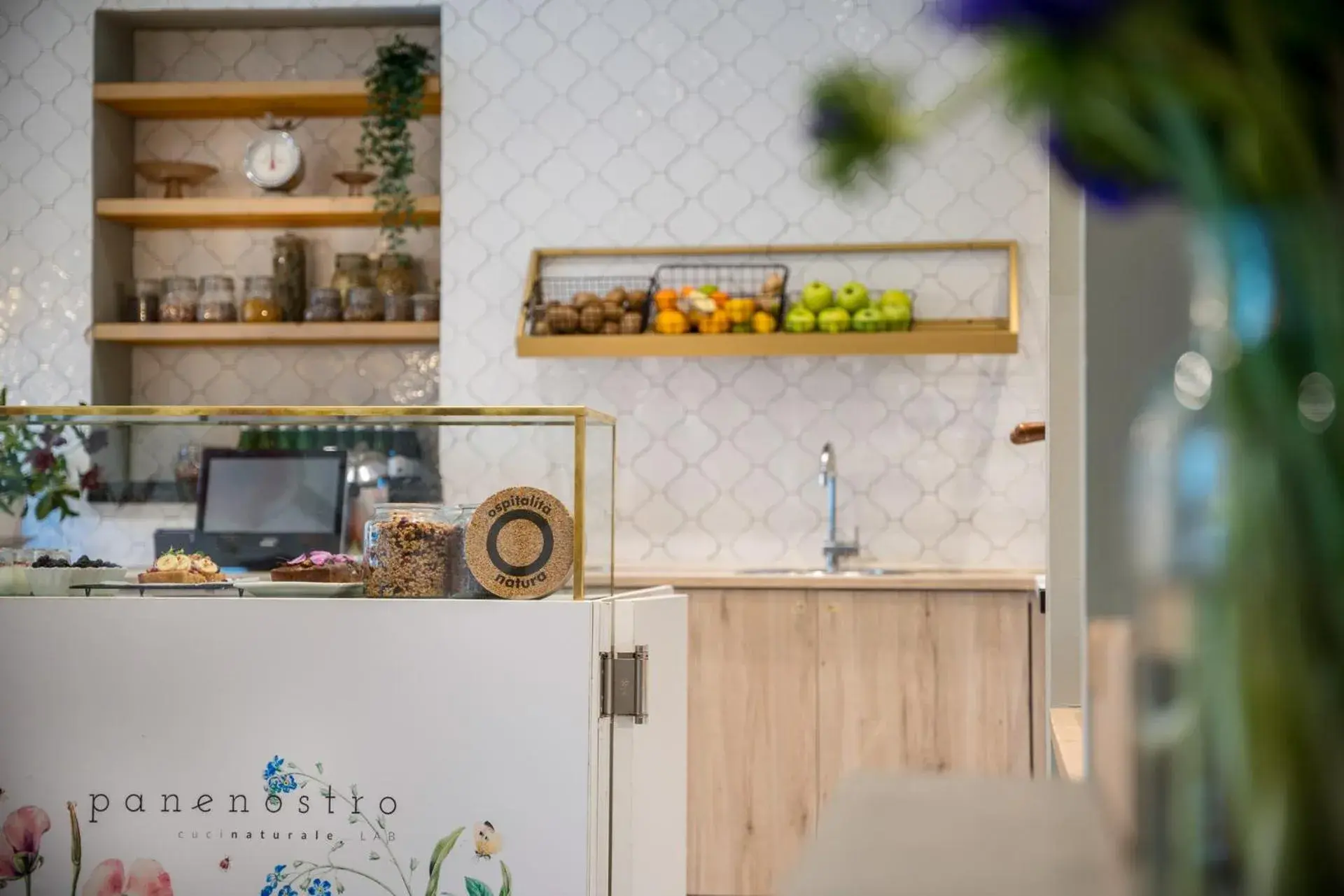 Breakfast, Kitchen/Kitchenette in Hotel Villa Rosa Riviera