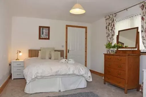 Twin Room - Disability Access in Melin Tregib Twin Room - Disability Access in Melin Tregib